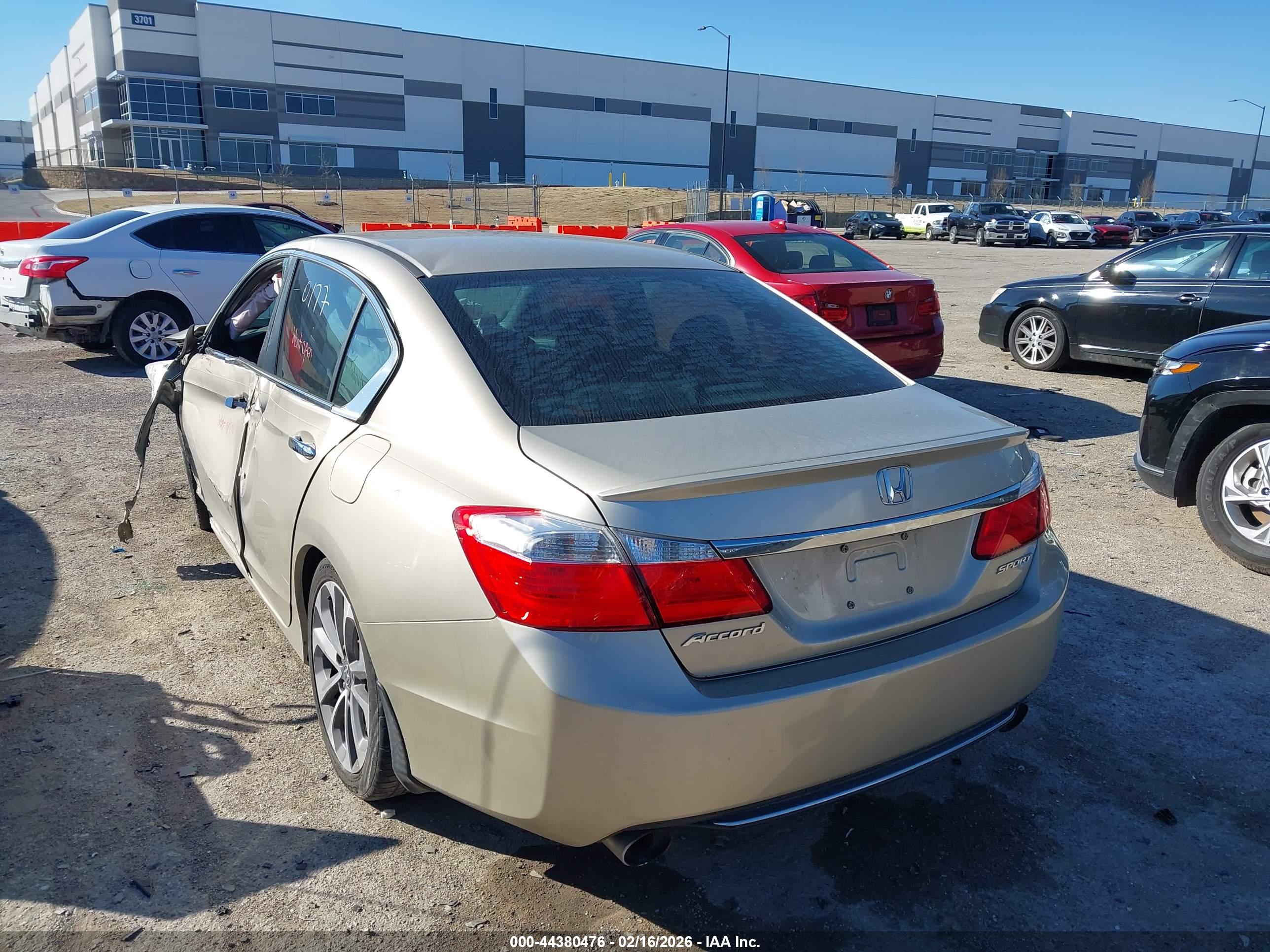 HONDA ACCORD image 3