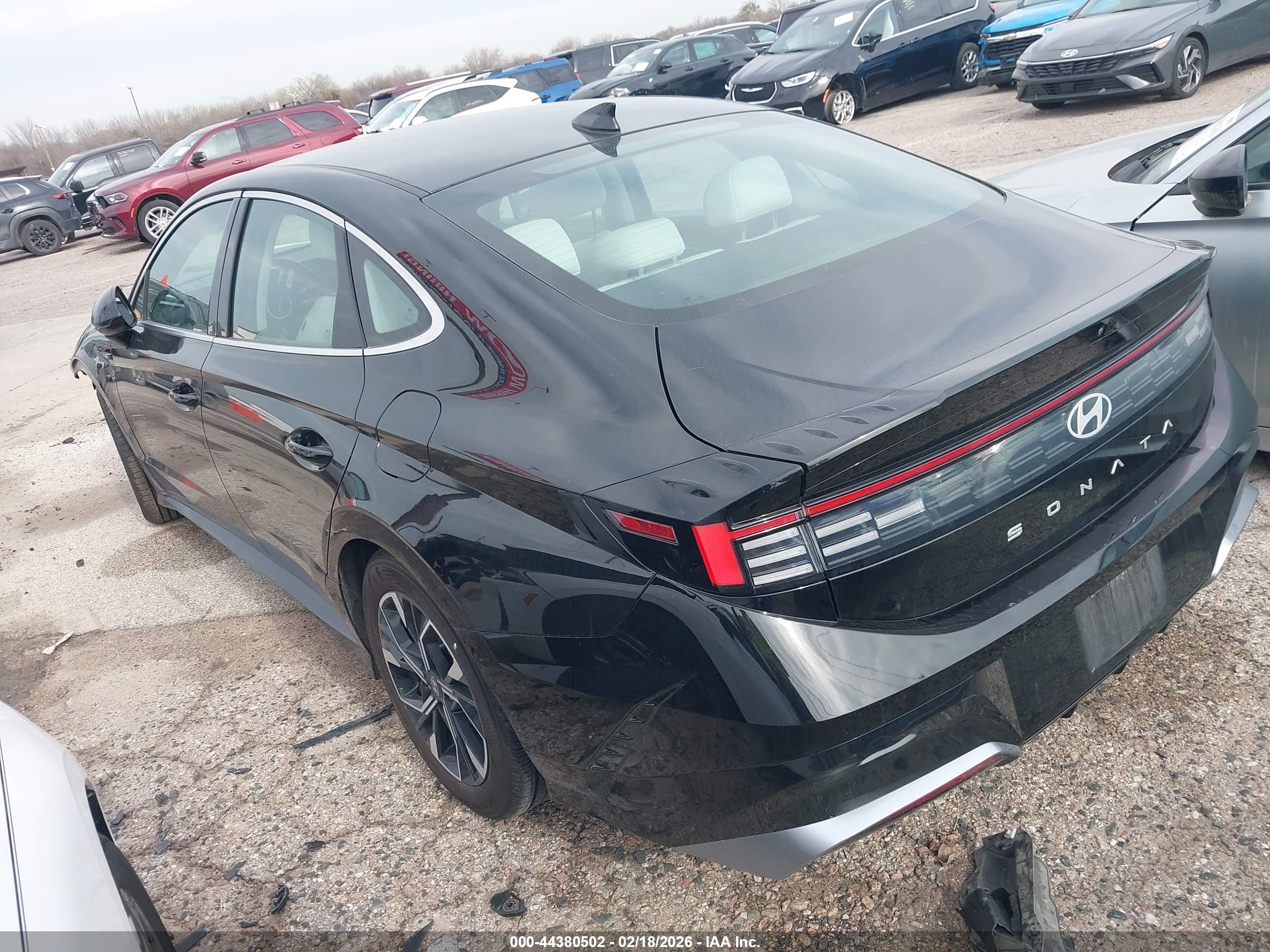 HYUNDAI SONATA image 3