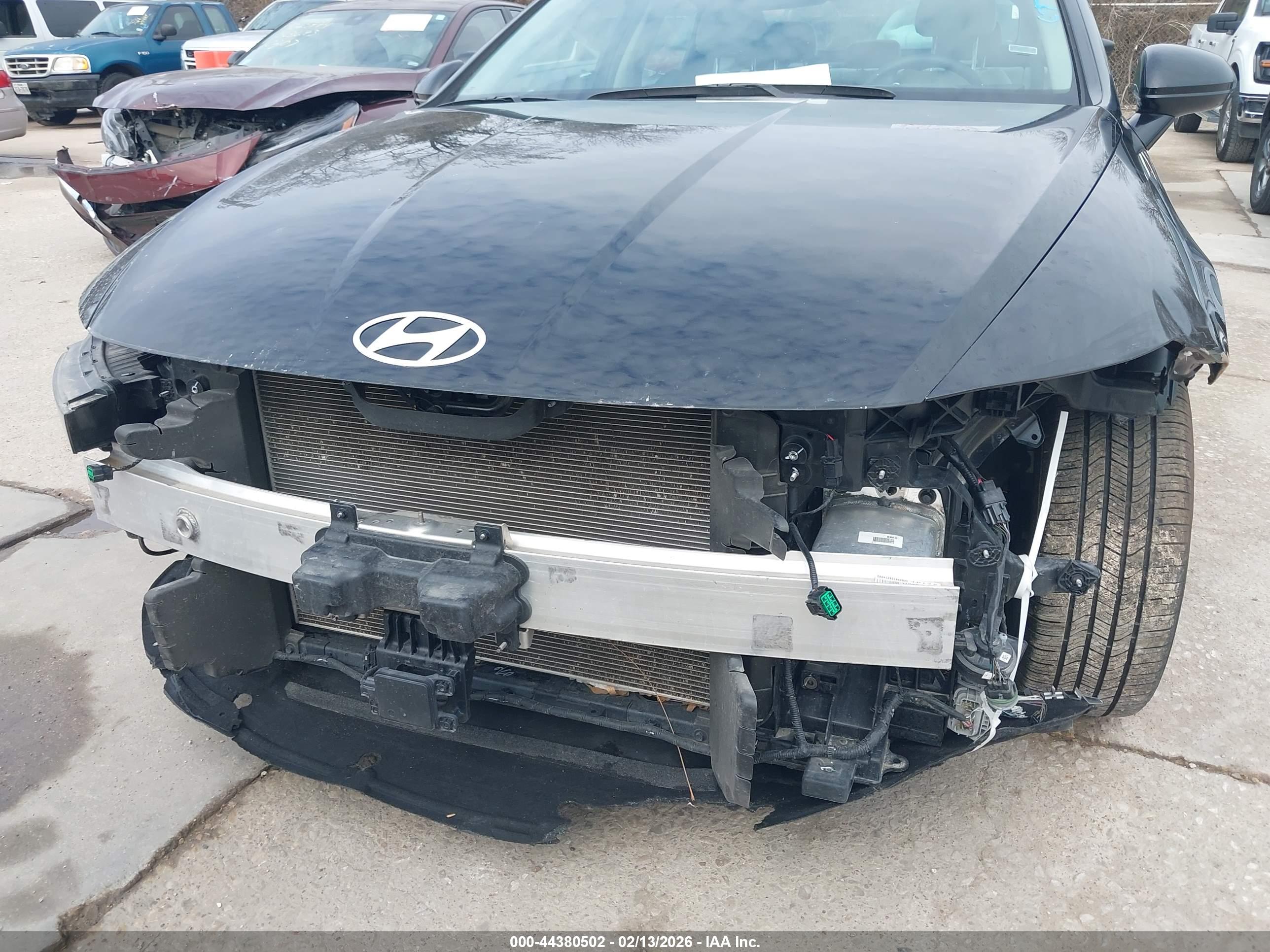 HYUNDAI SONATA image 6