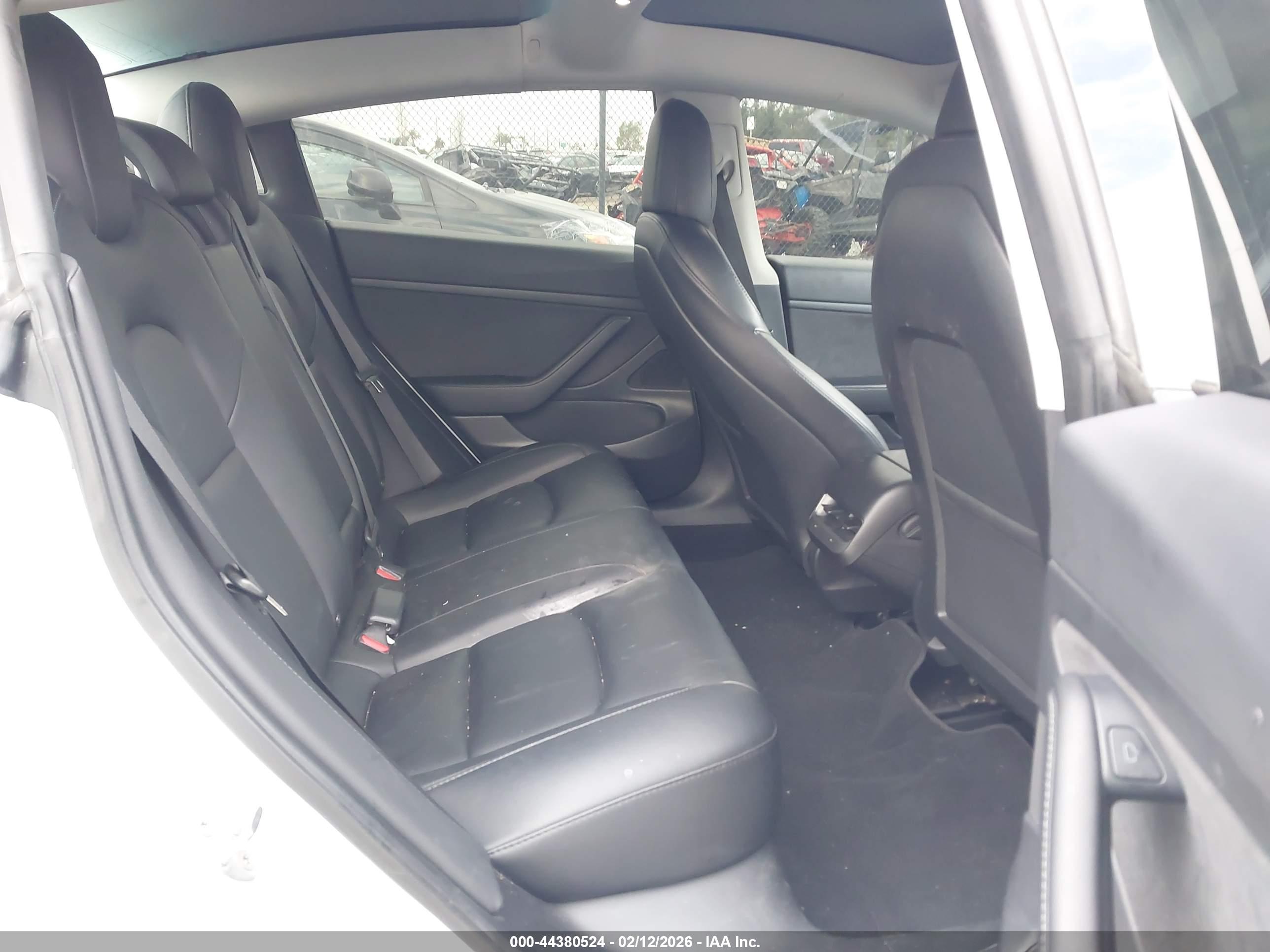 TESLA MODEL image 8