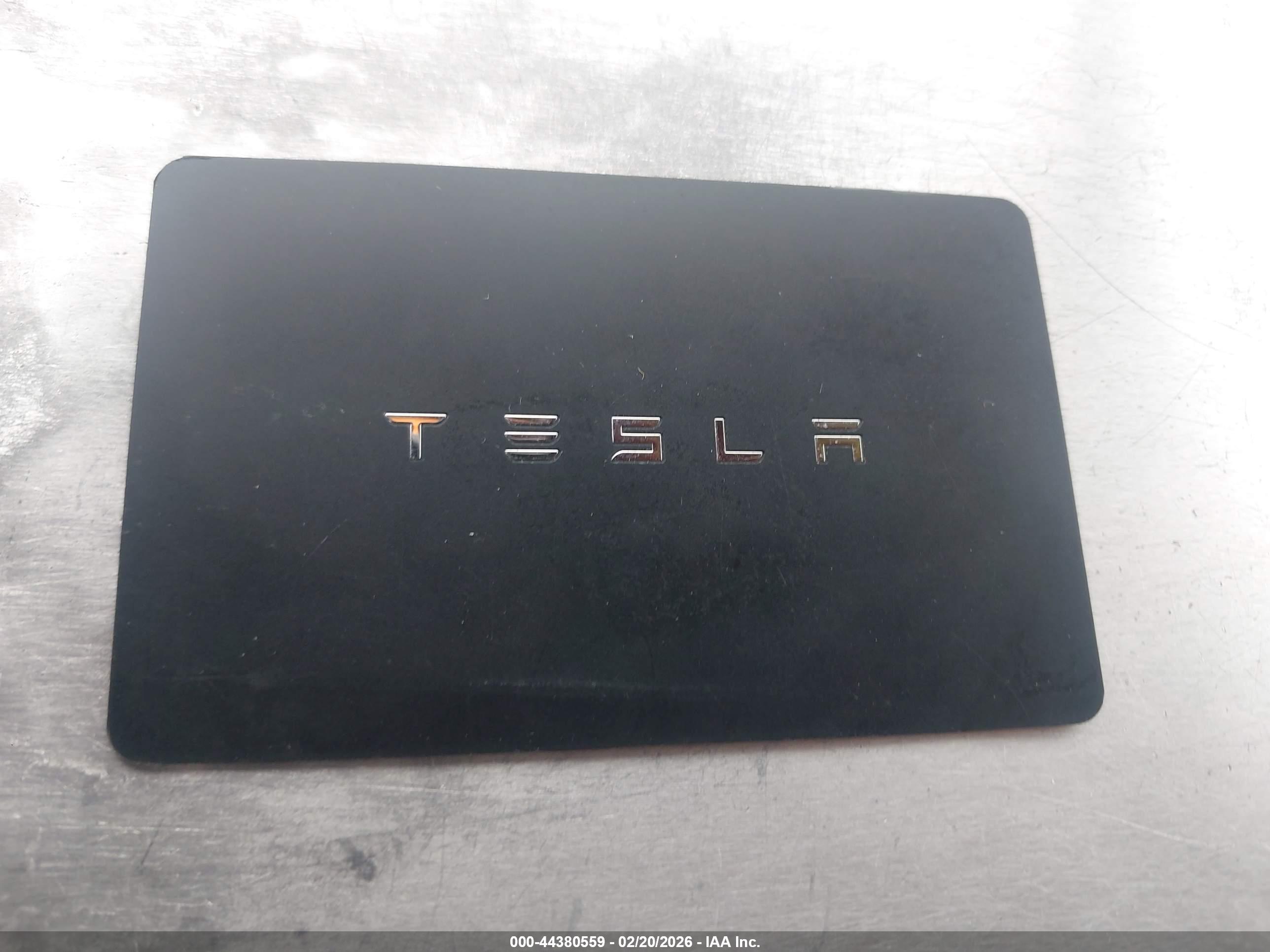 TESLA MODEL image 11
