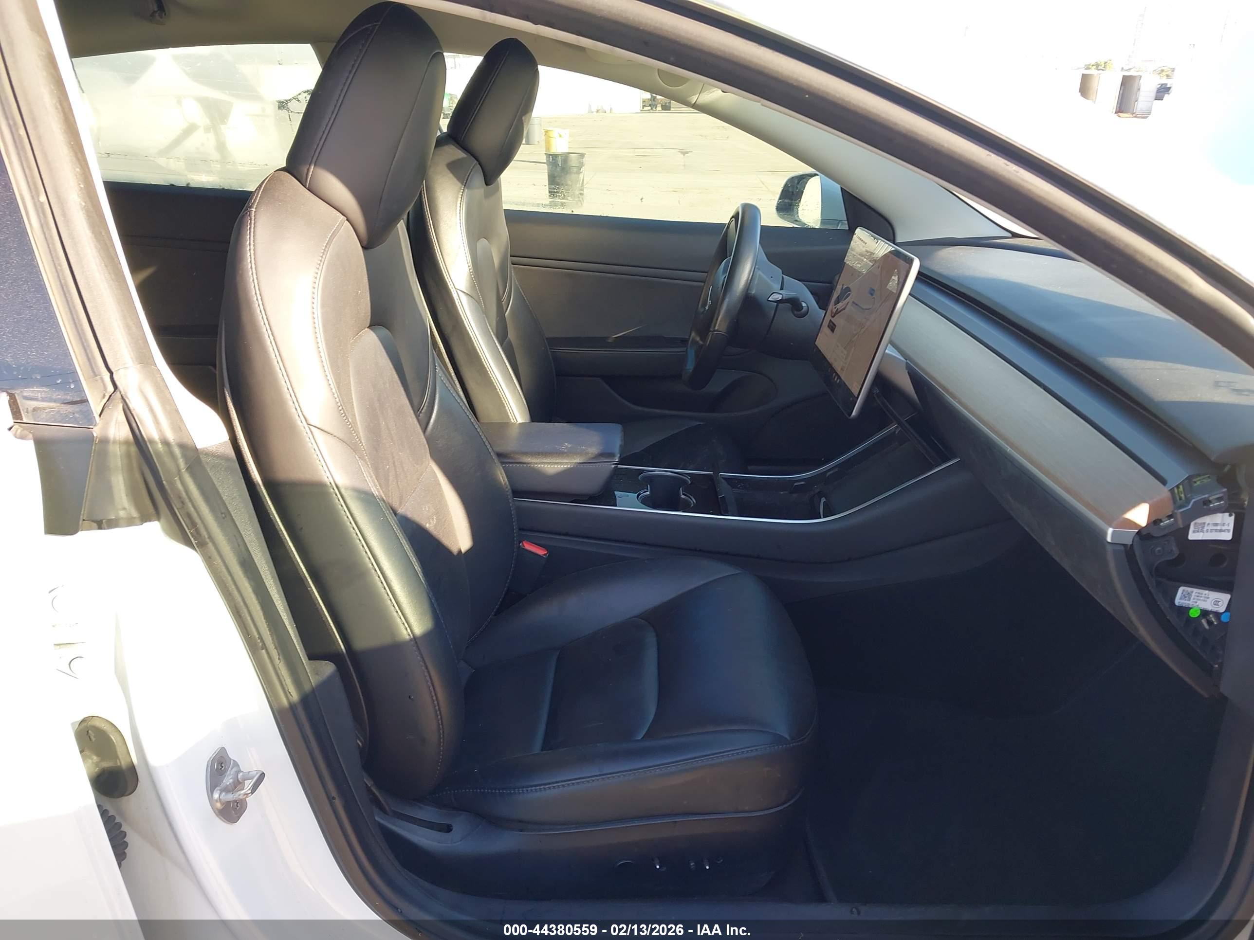 TESLA MODEL image 5