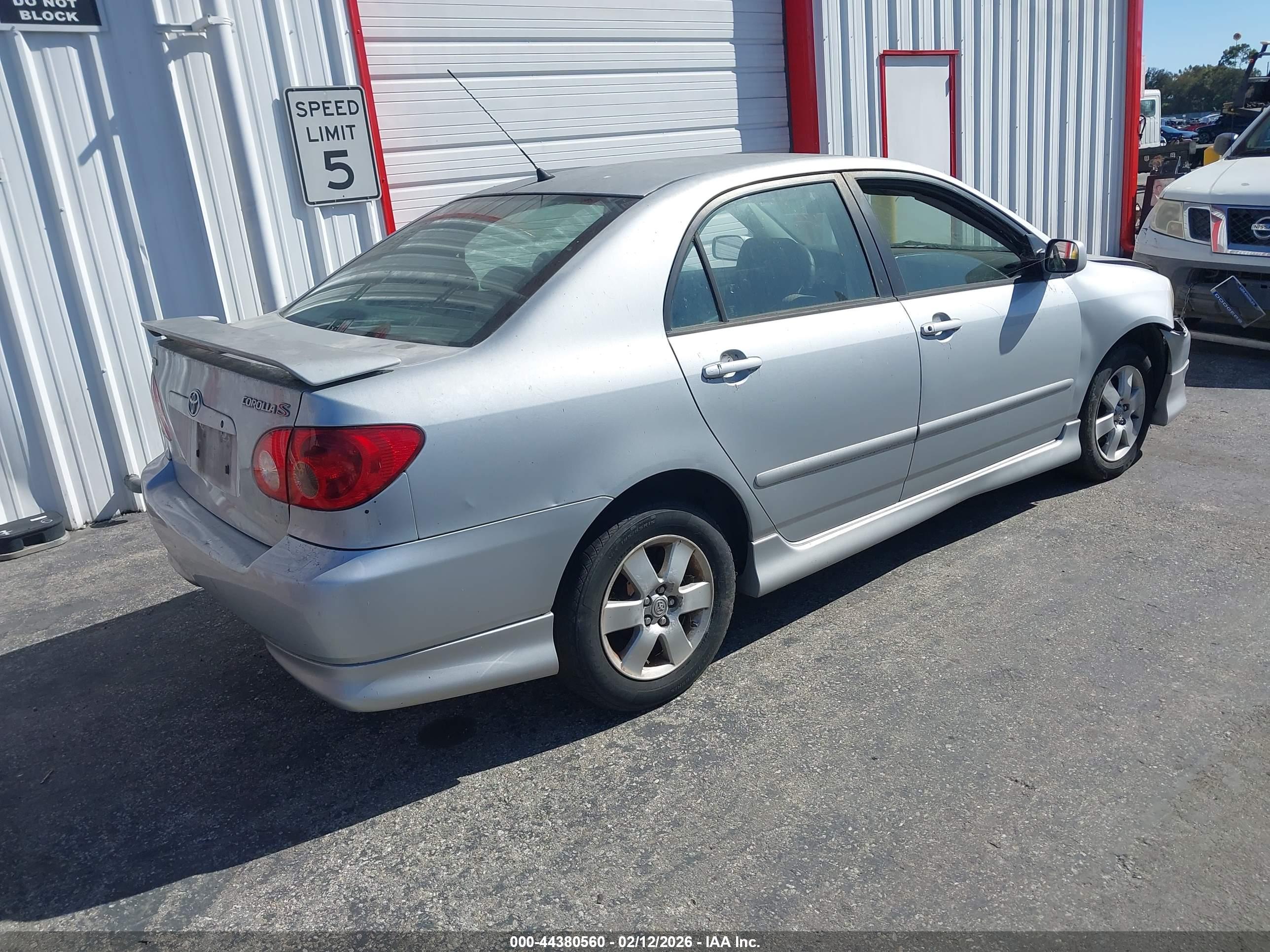 TOYOTA COROLLA image 4