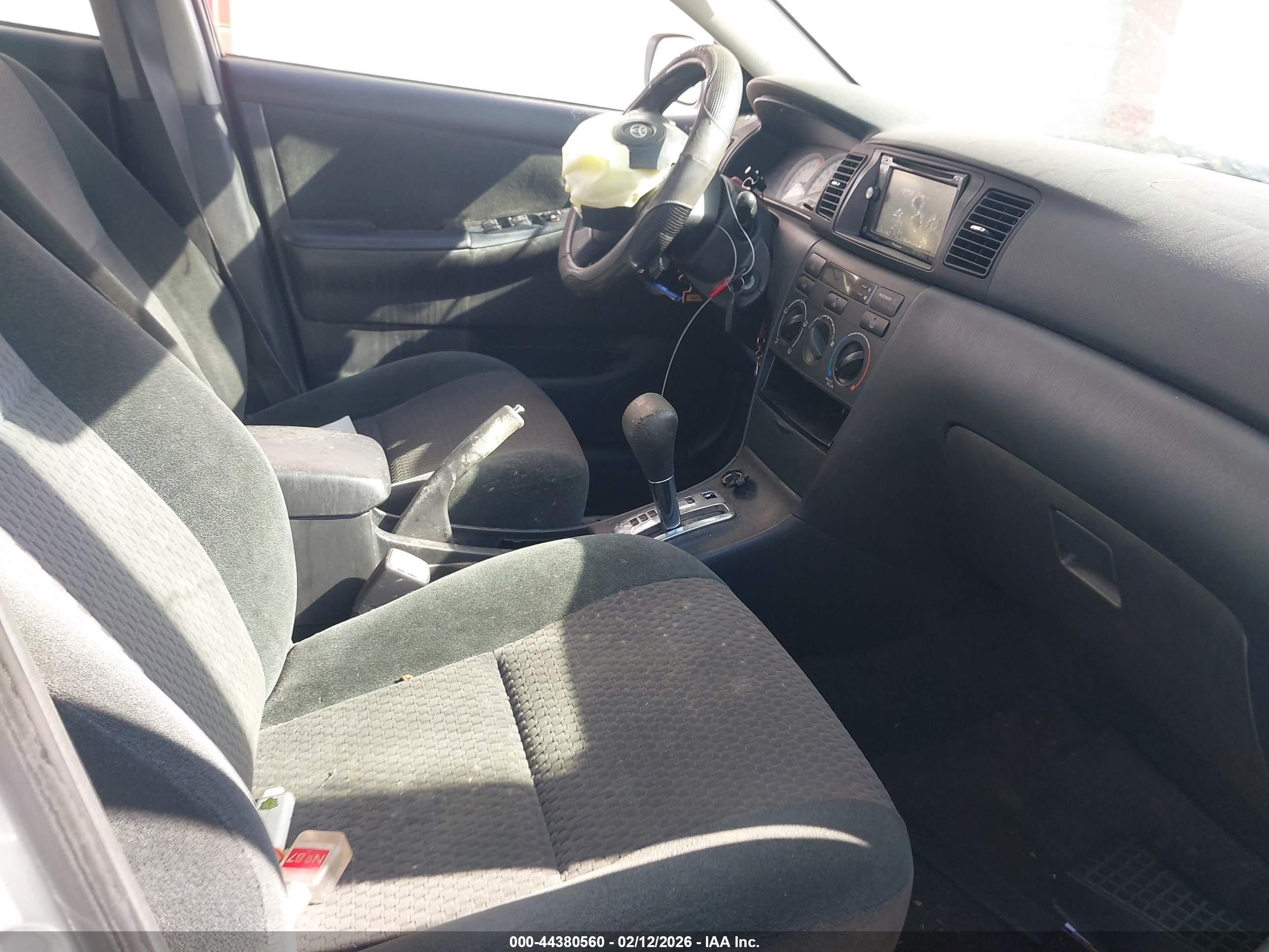 TOYOTA COROLLA image 5