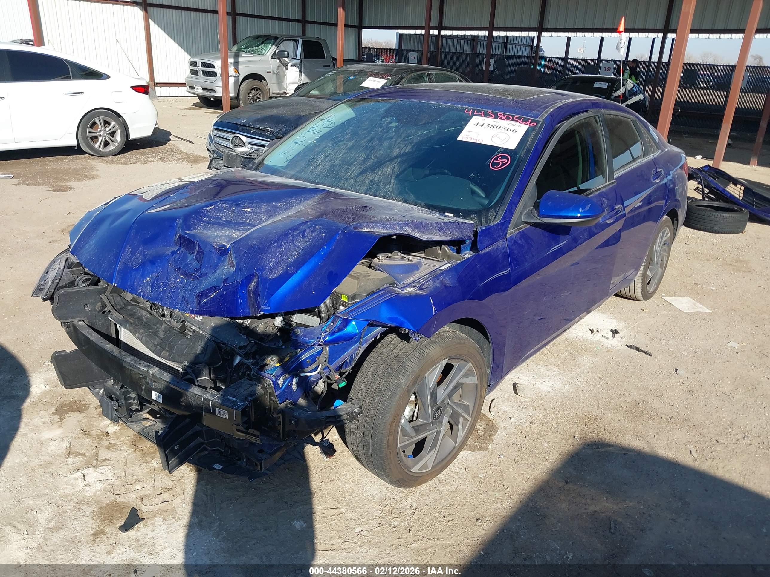 HYUNDAI ELANTRA image 2