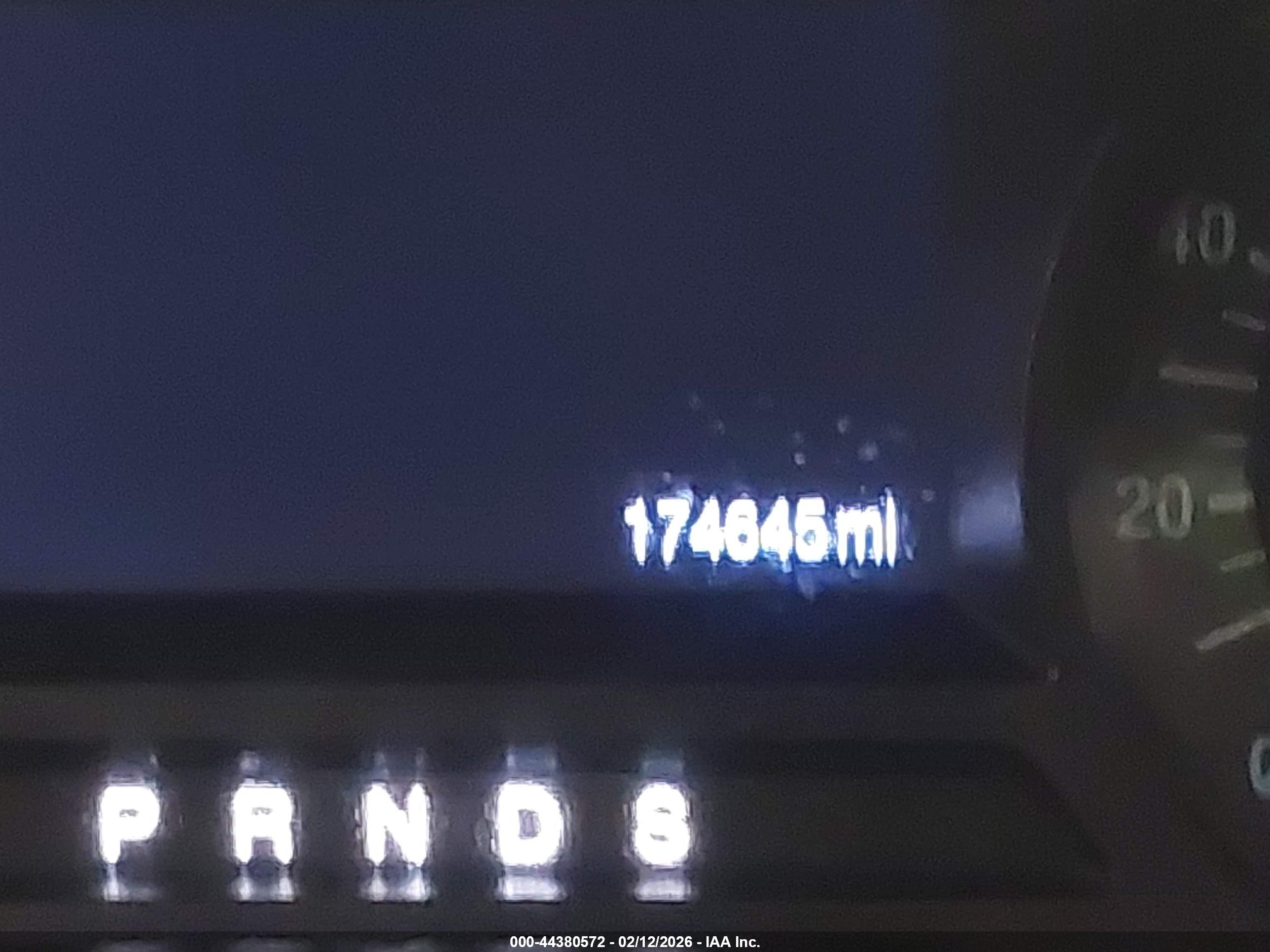 FORD FUSION image 7