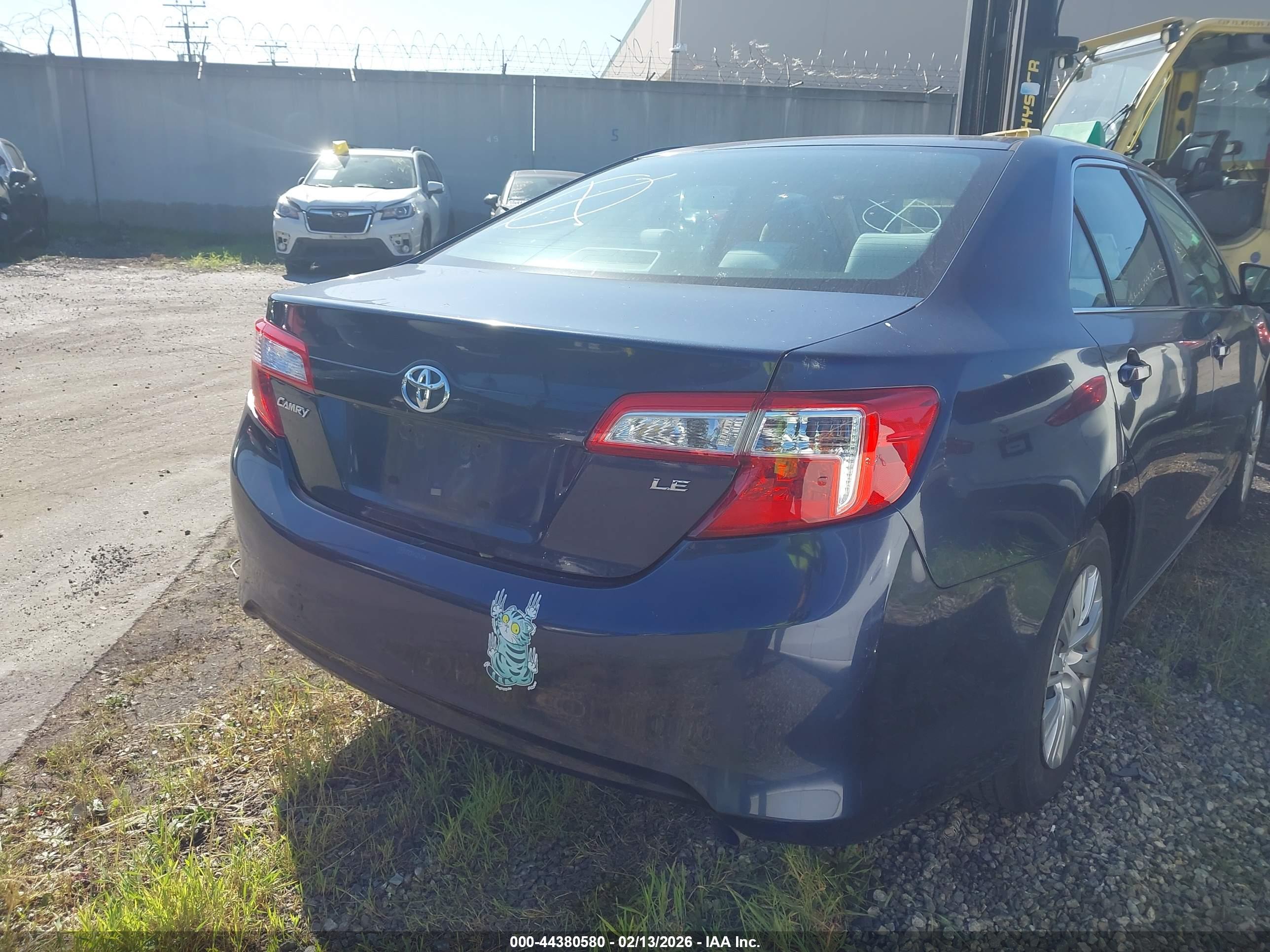 TOYOTA CAMRY image 4