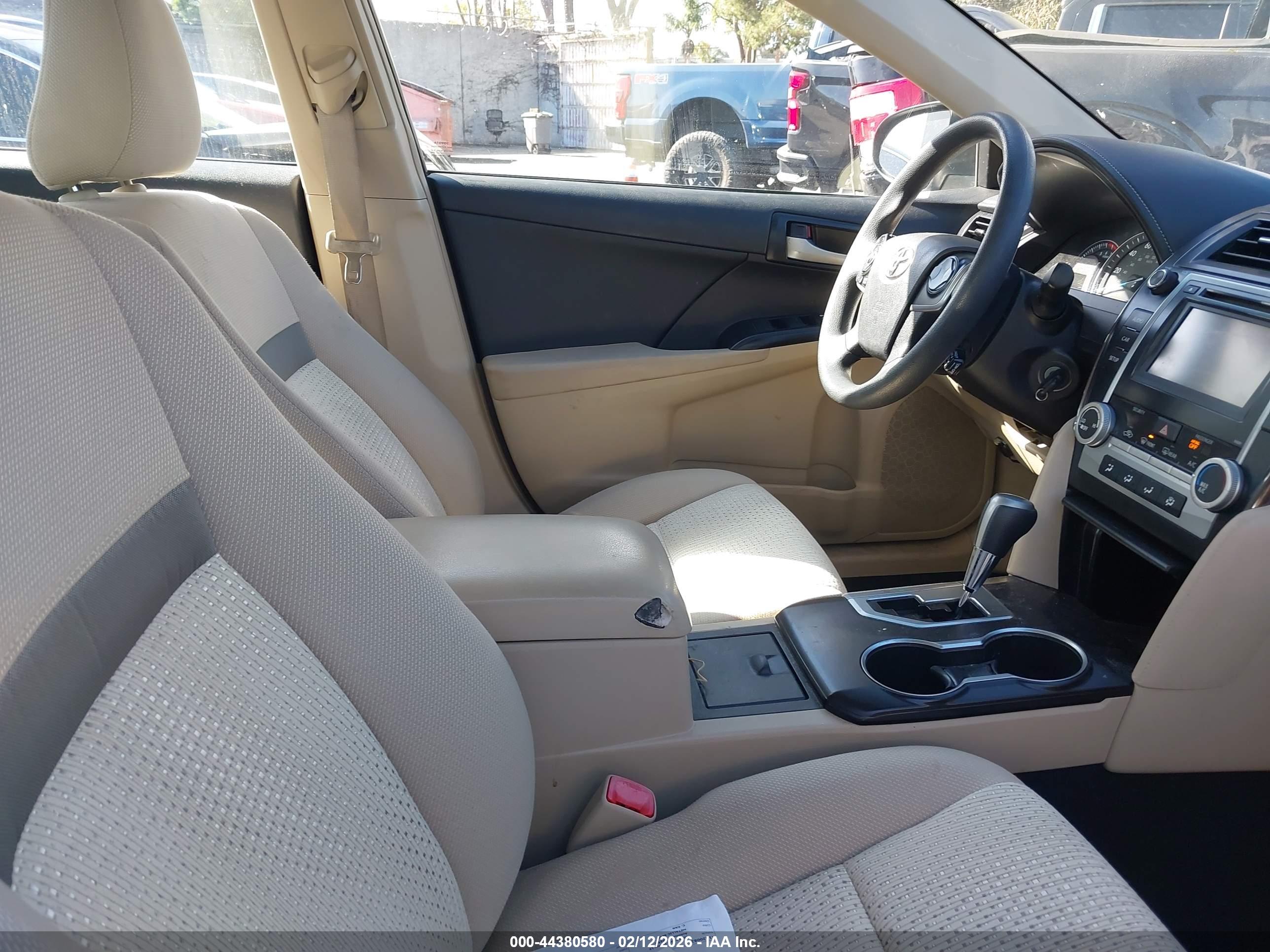 TOYOTA CAMRY image 5