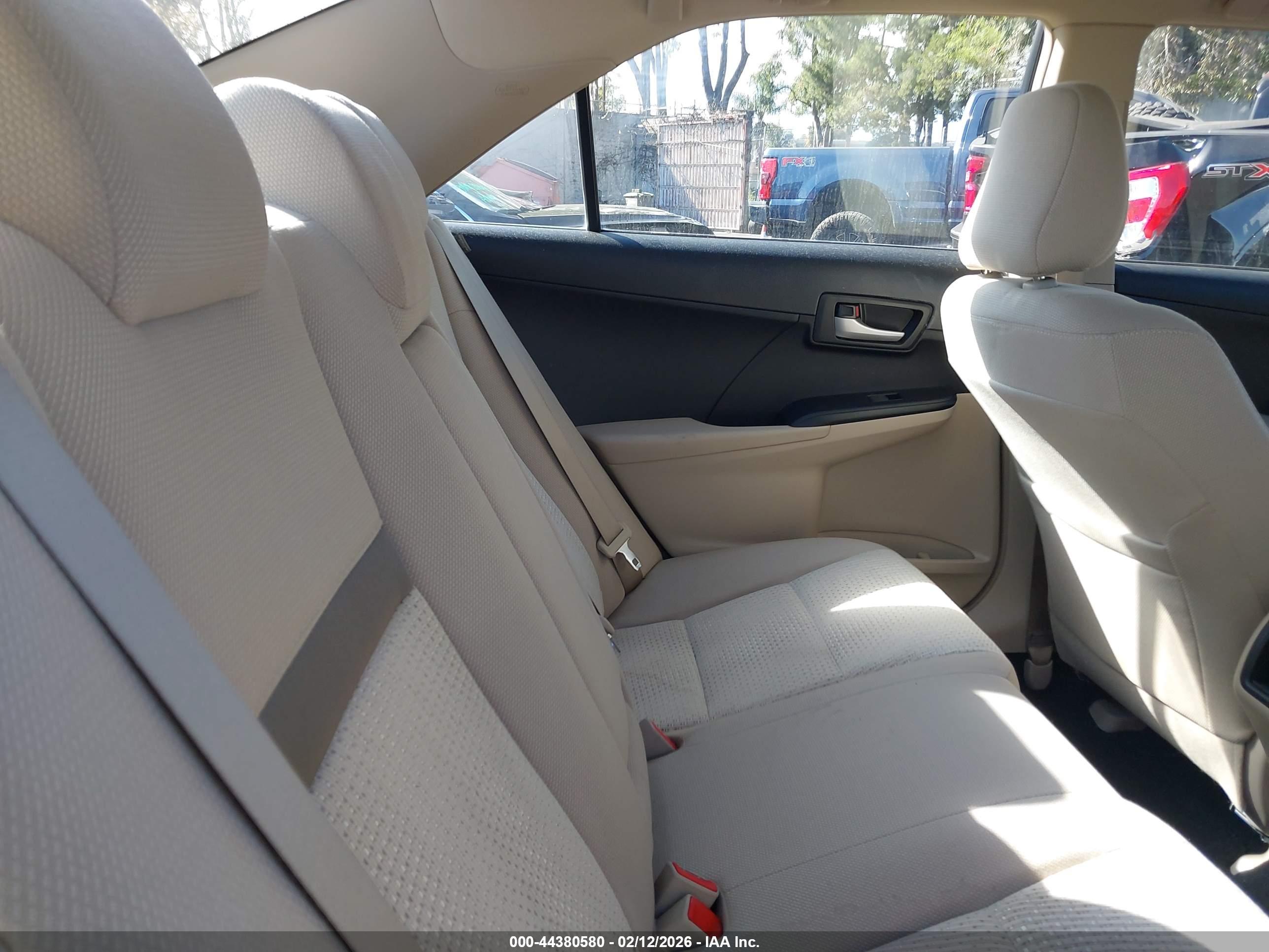 TOYOTA CAMRY image 8