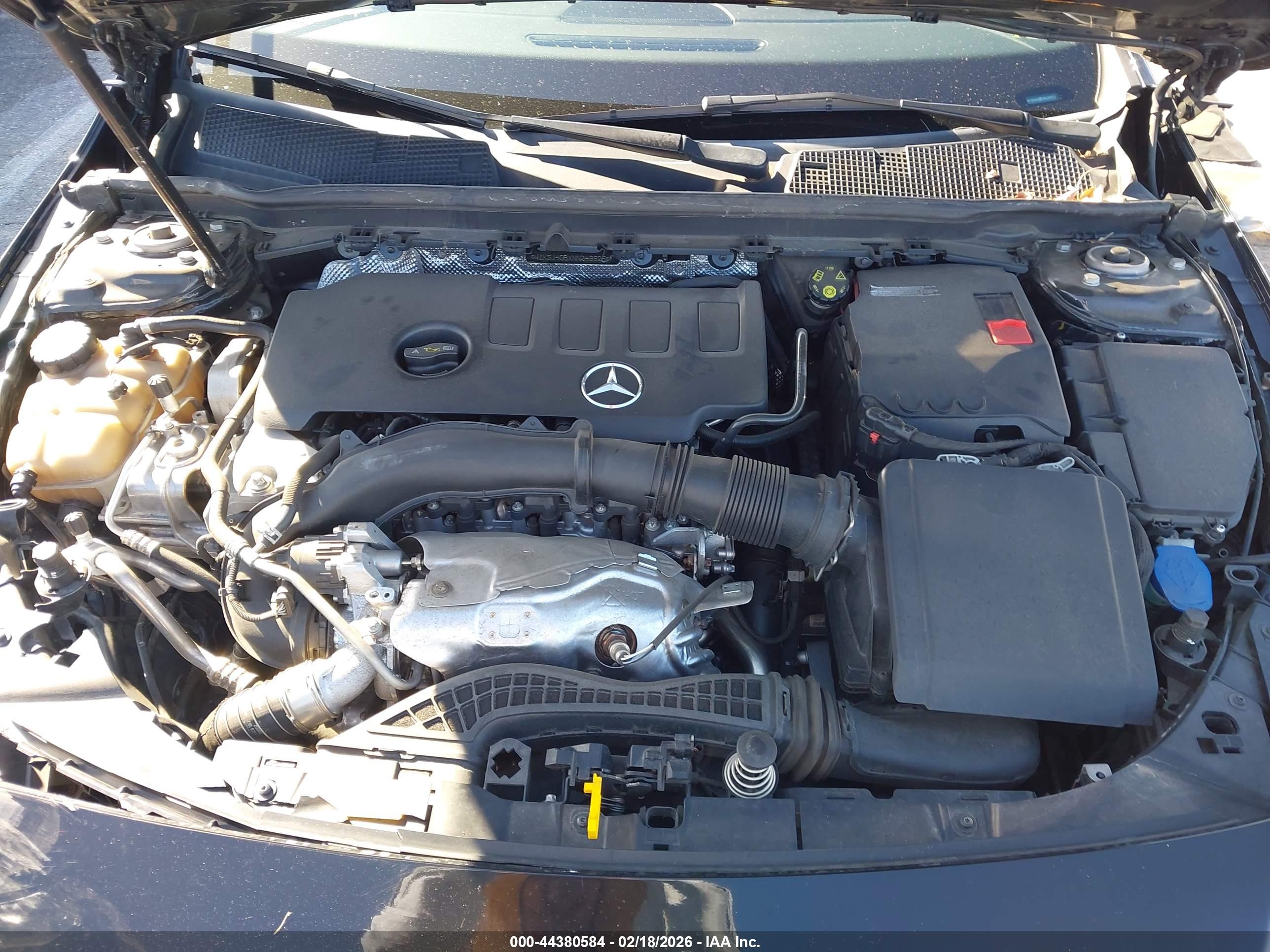 MERCEDES-BENZ CLA image 10