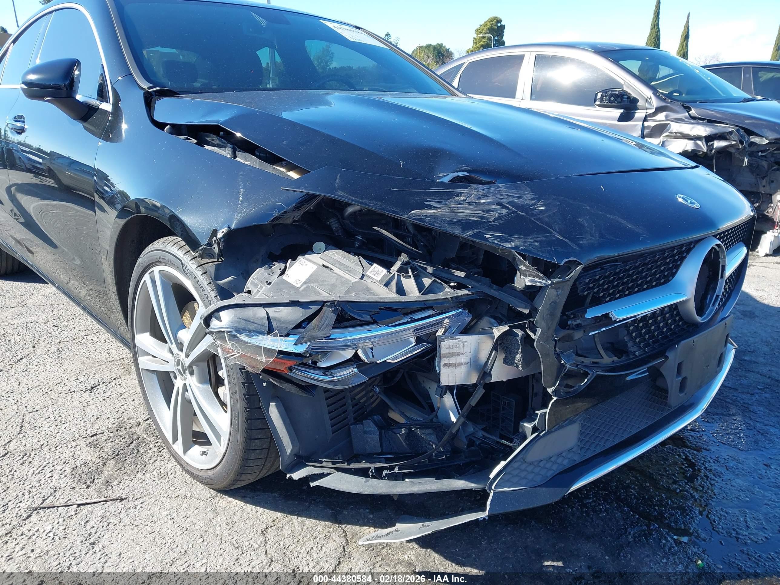 MERCEDES-BENZ CLA image 6