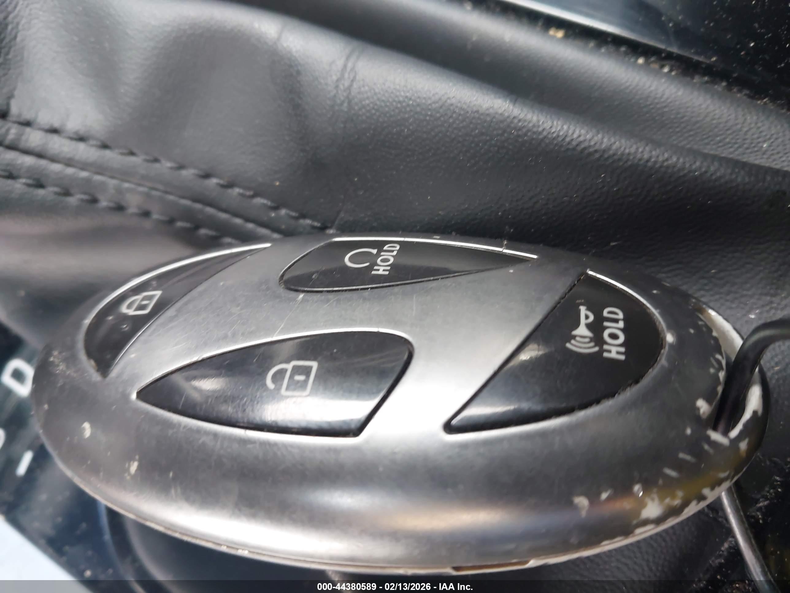 HYUNDAI ELANTRA image 11