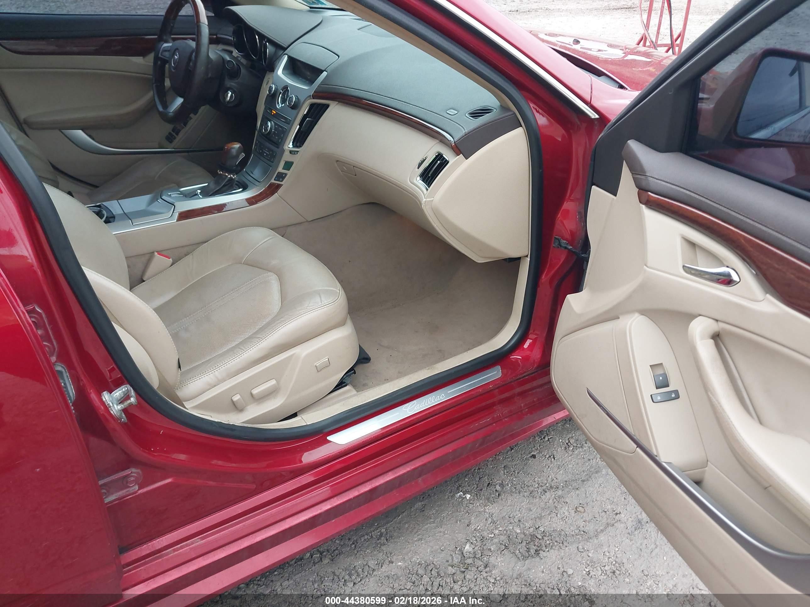 CADILLAC CTS image 5