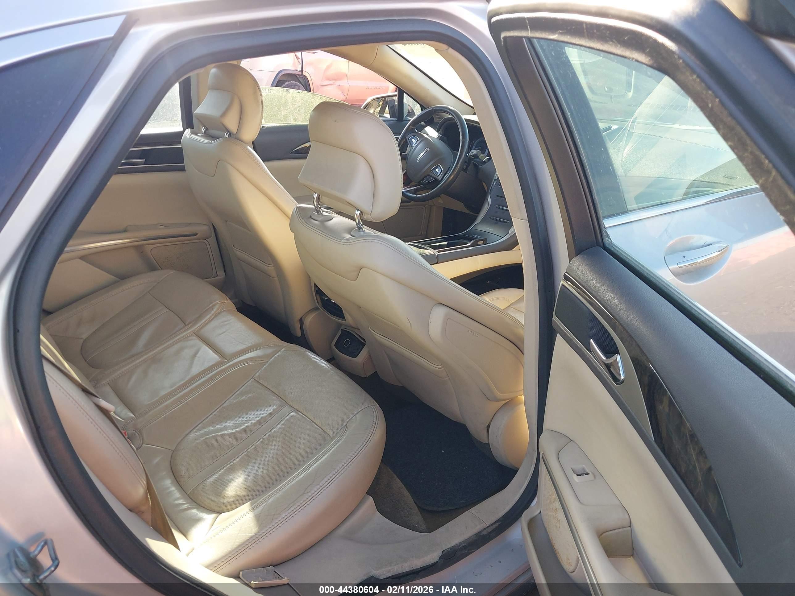 LINCOLN MKZ image 8