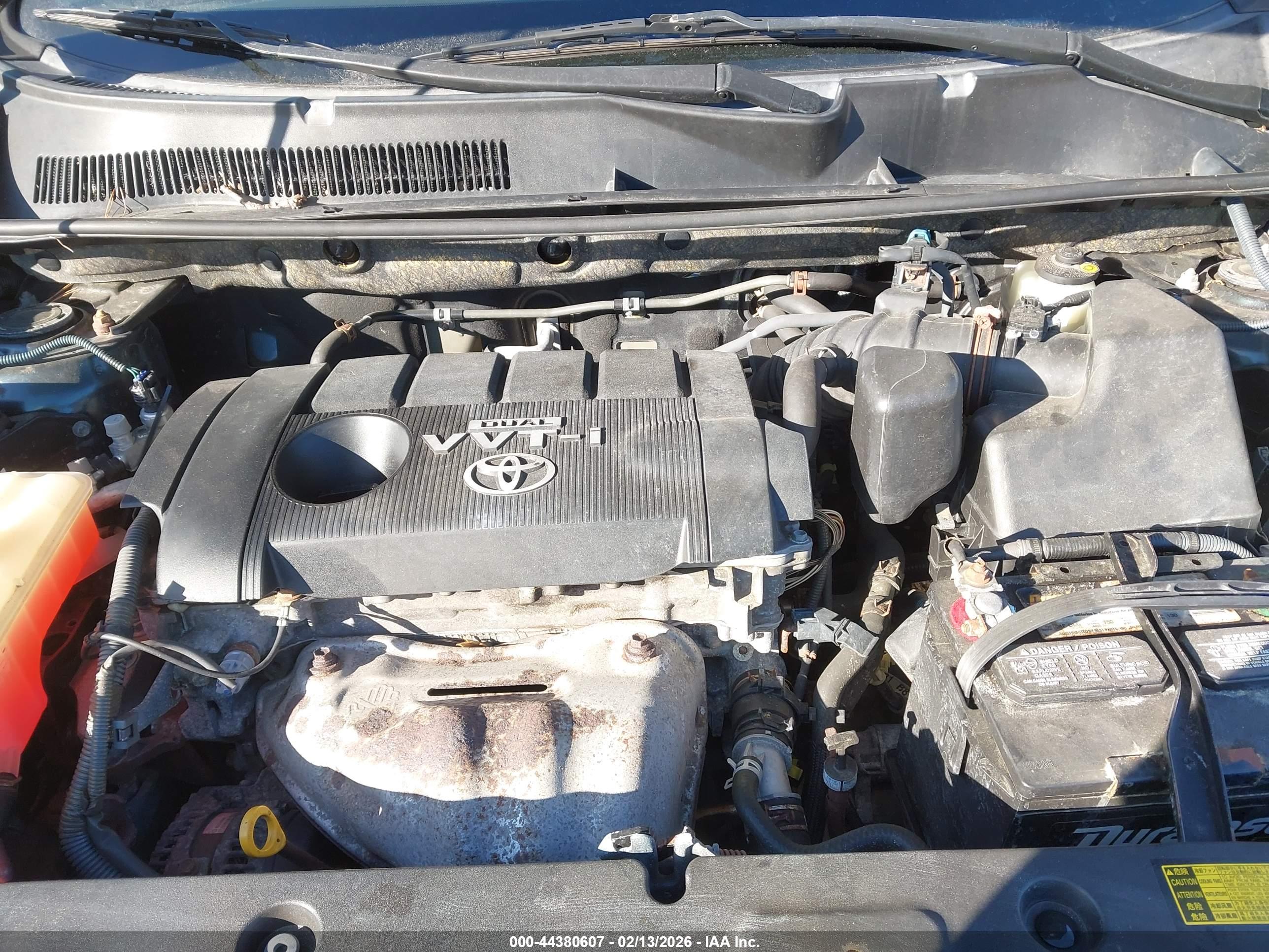 TOYOTA RAV4 image 10