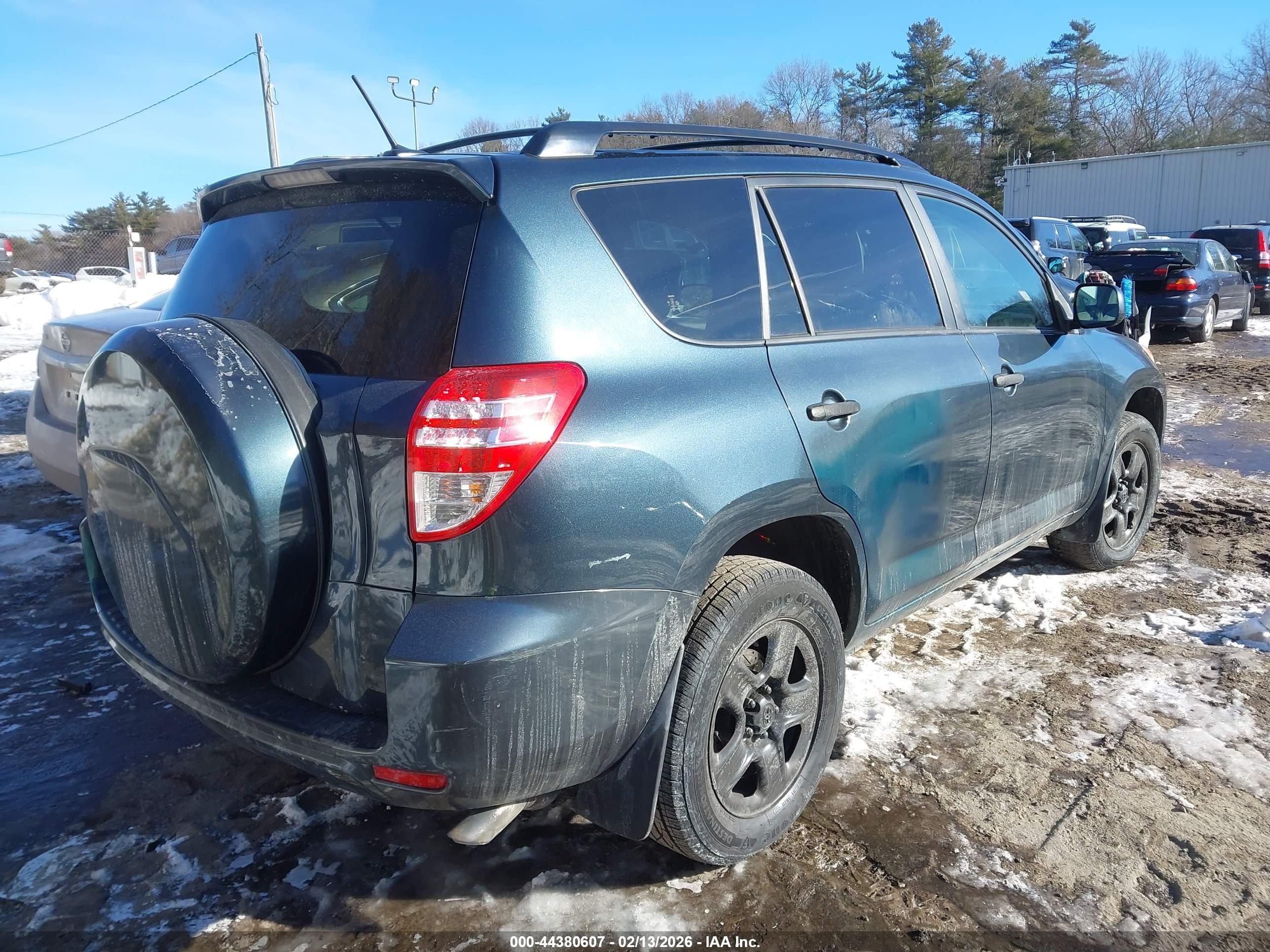 TOYOTA RAV4 image 4