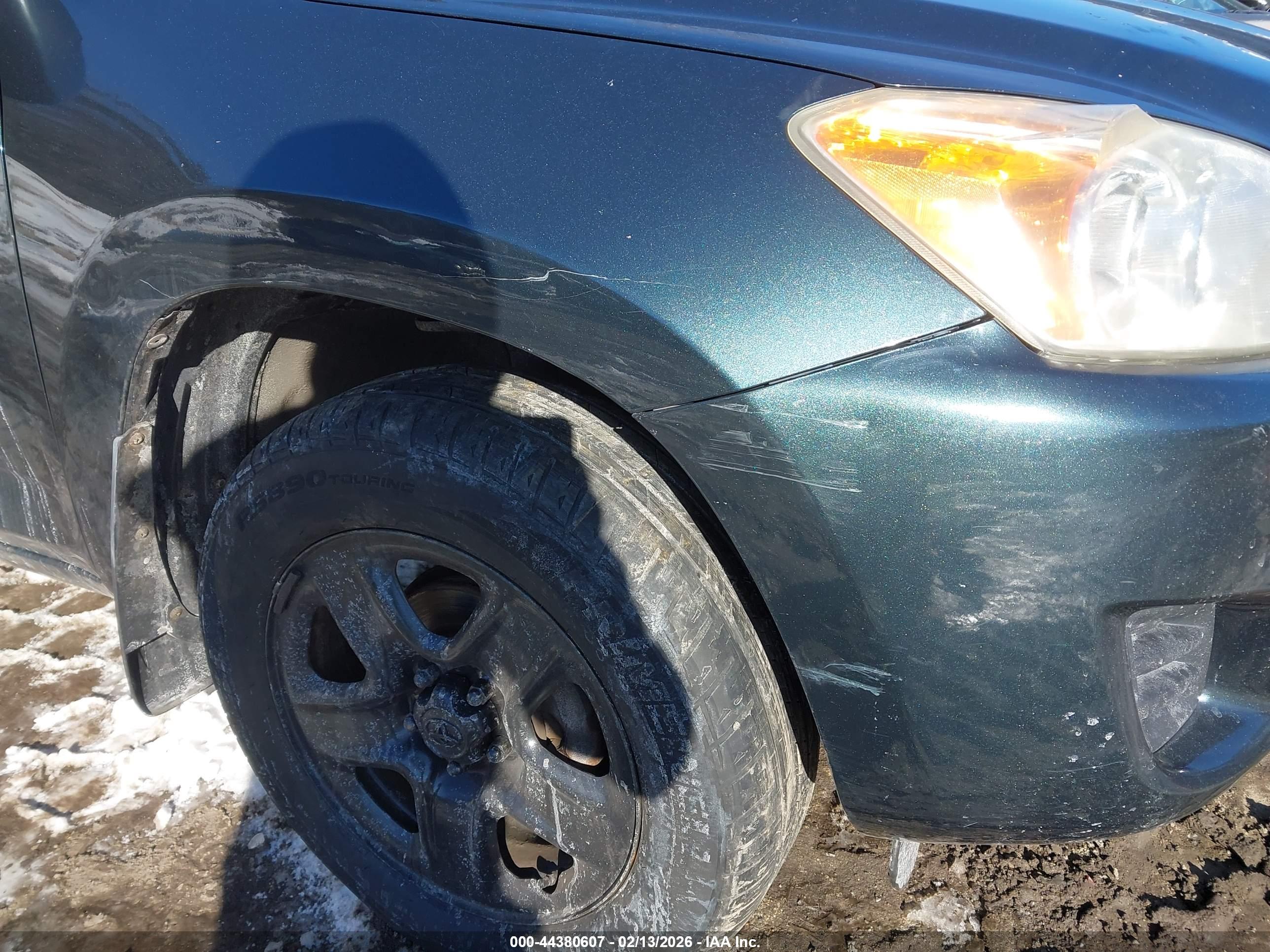 TOYOTA RAV4 image 6