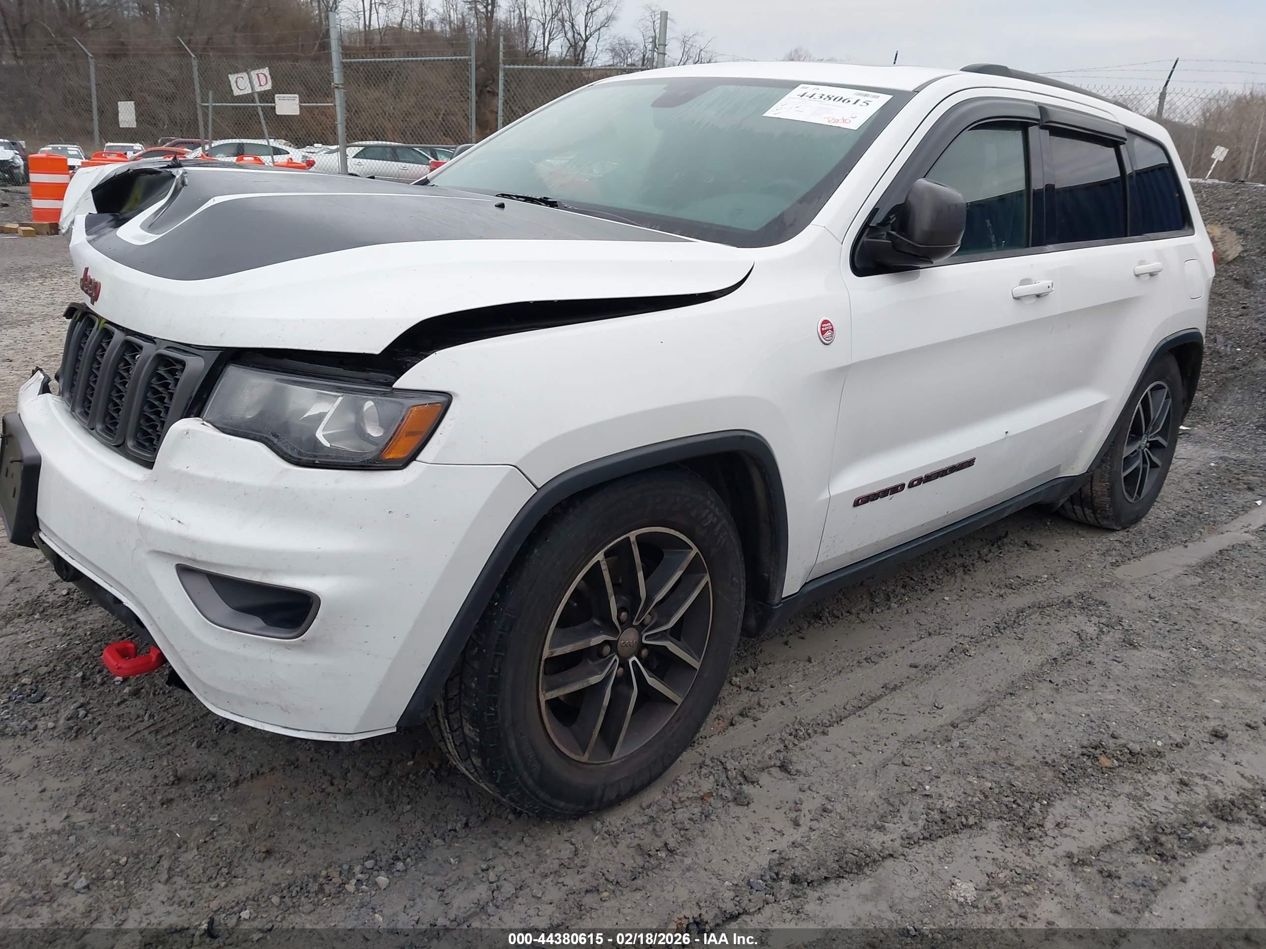 JEEP GRAND image 2