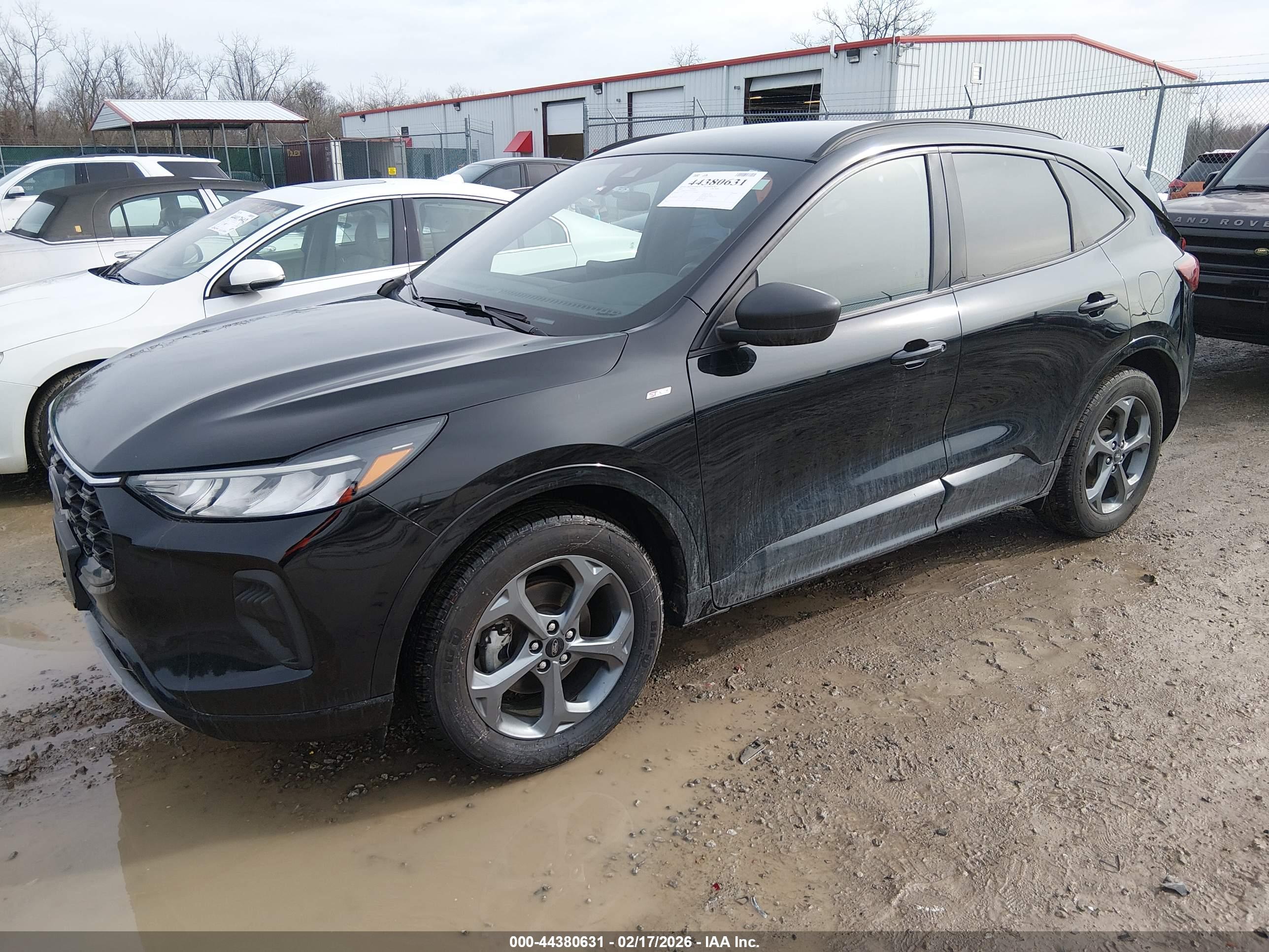 FORD ESCAPE image 2