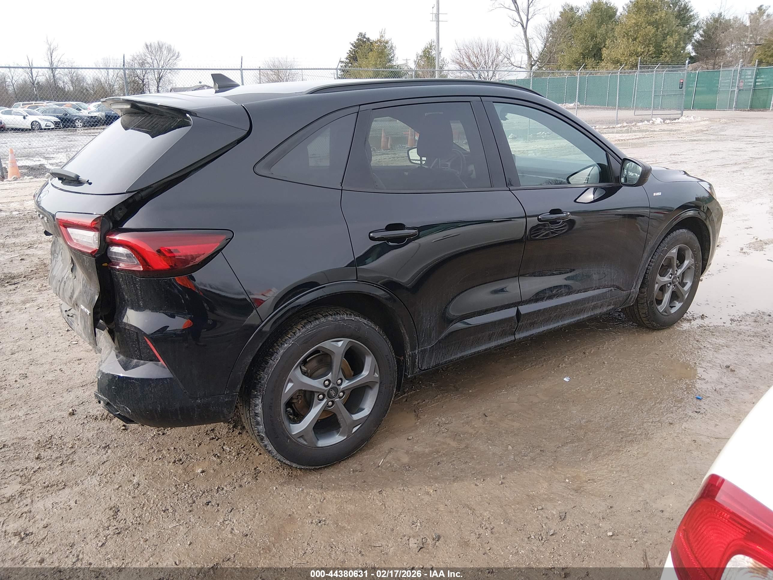 FORD ESCAPE image 4