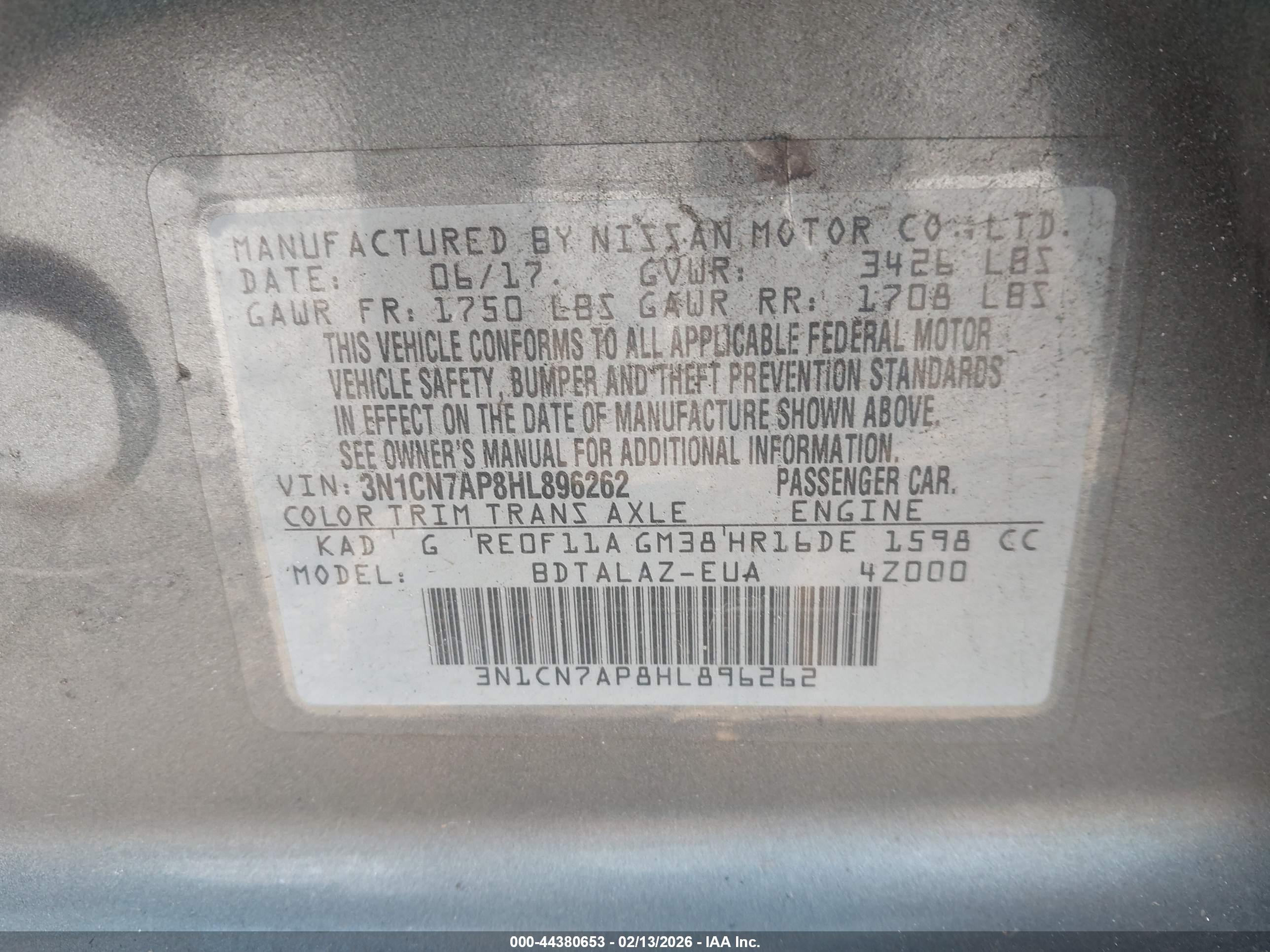 NISSAN VERSA image 9