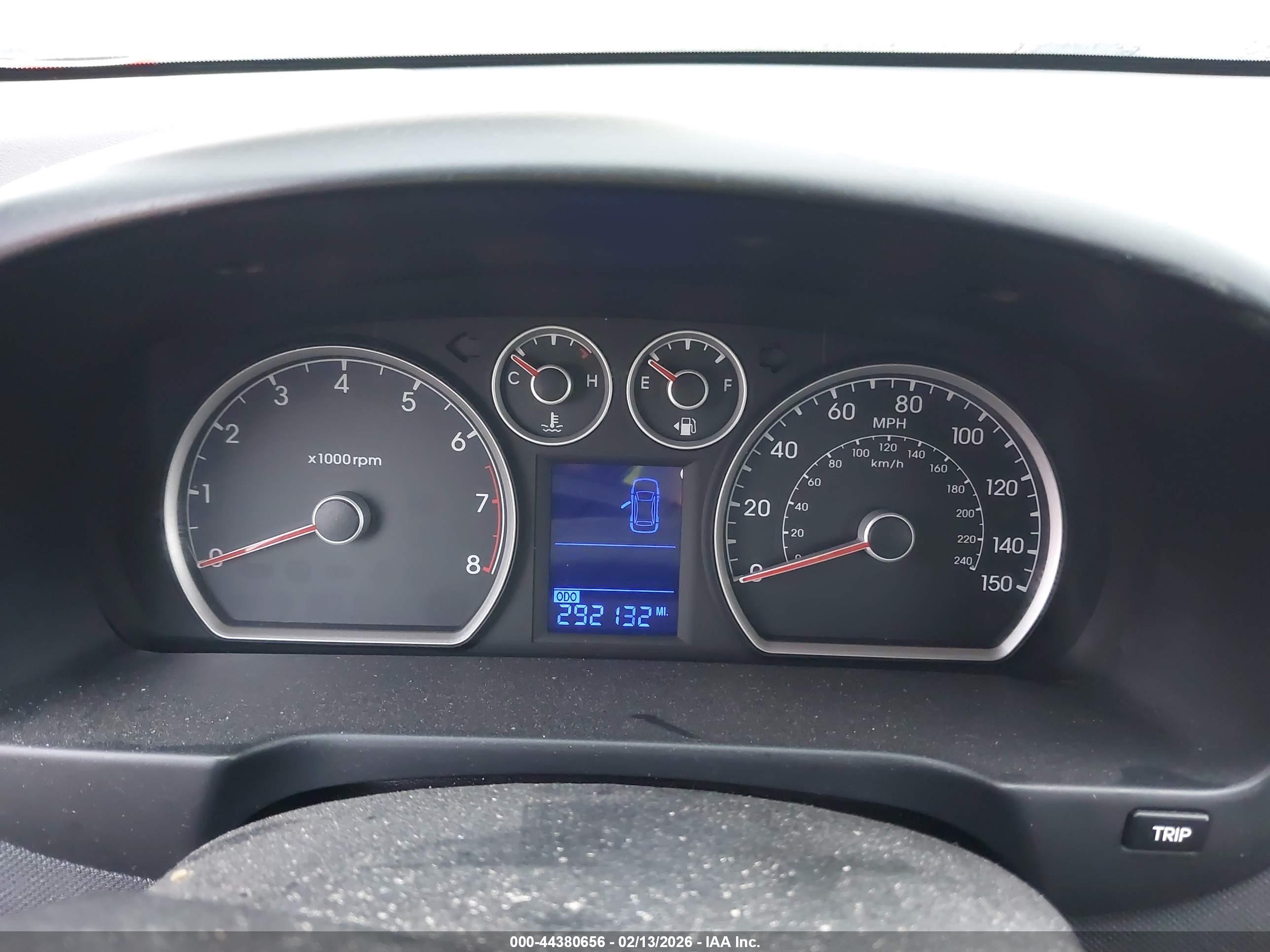 HYUNDAI ELANTRA image 7