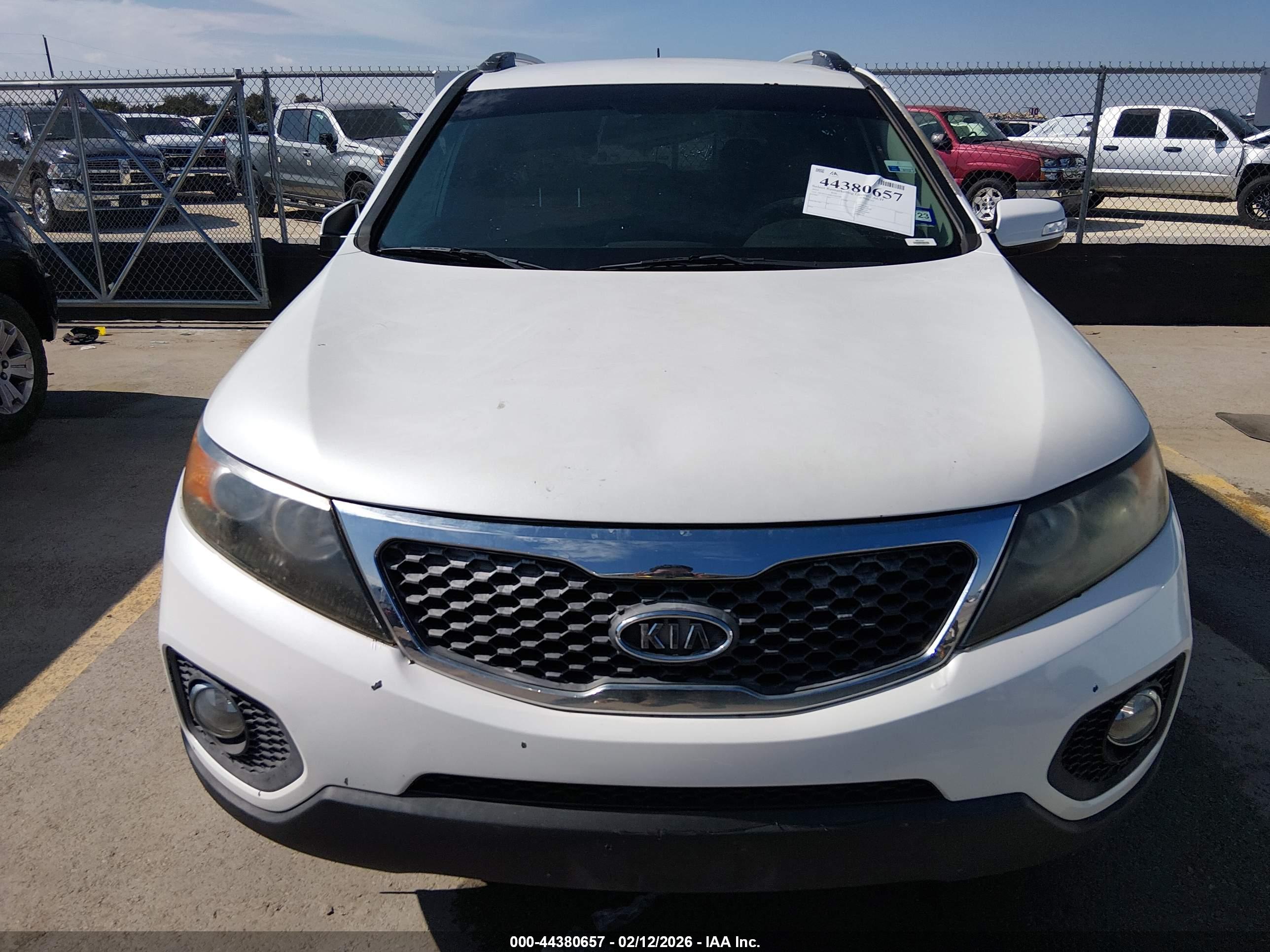 KIA SORENTO image 6