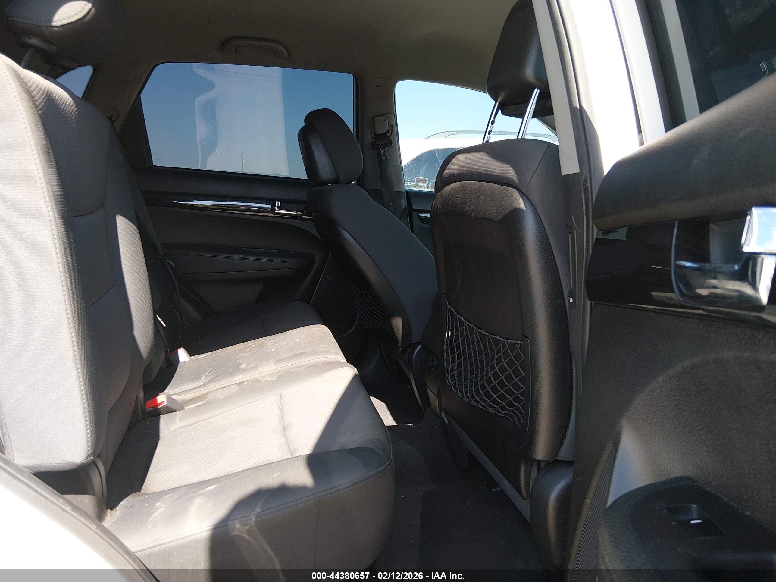 KIA SORENTO image 8