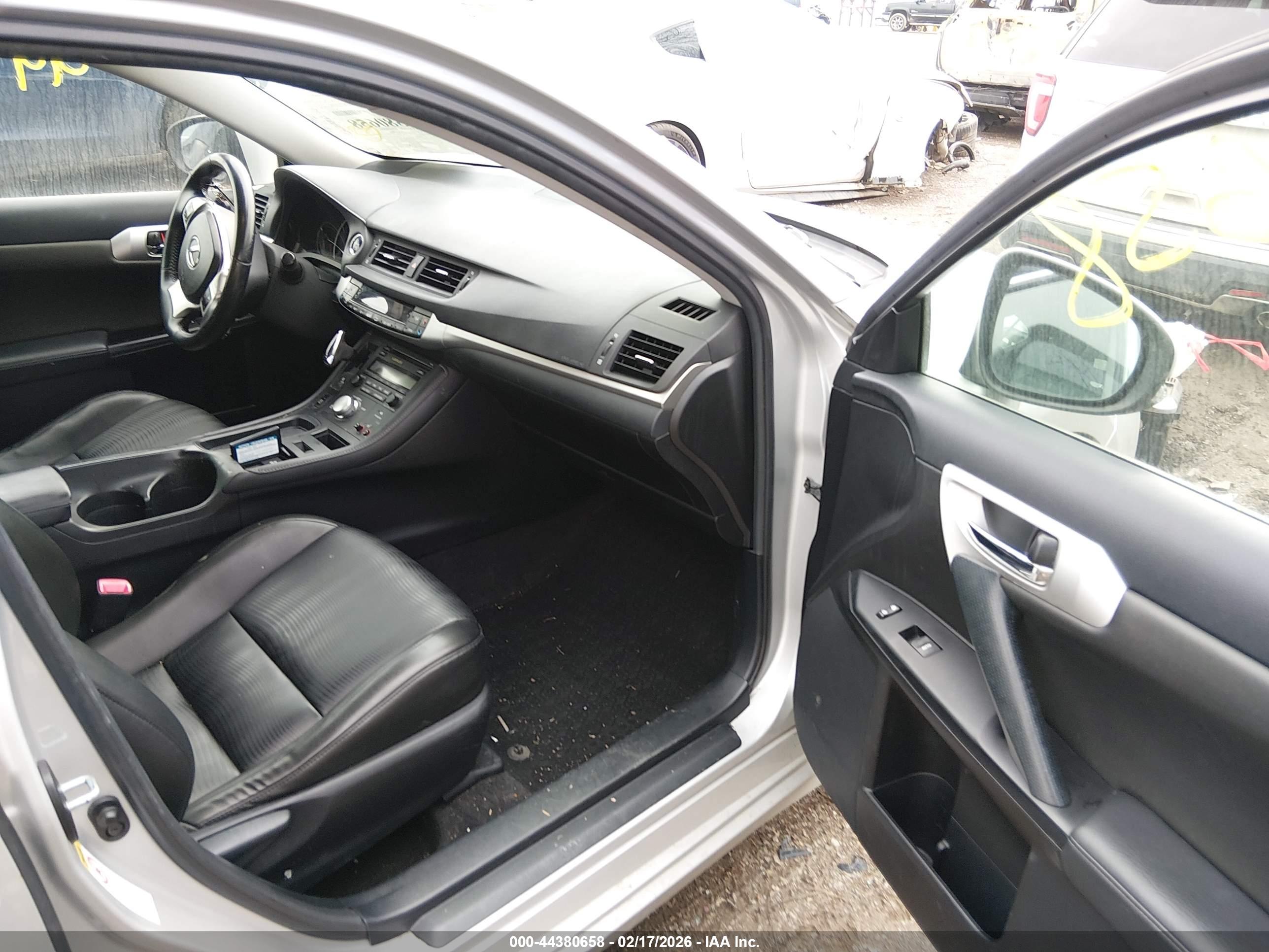 LEXUS CT image 5