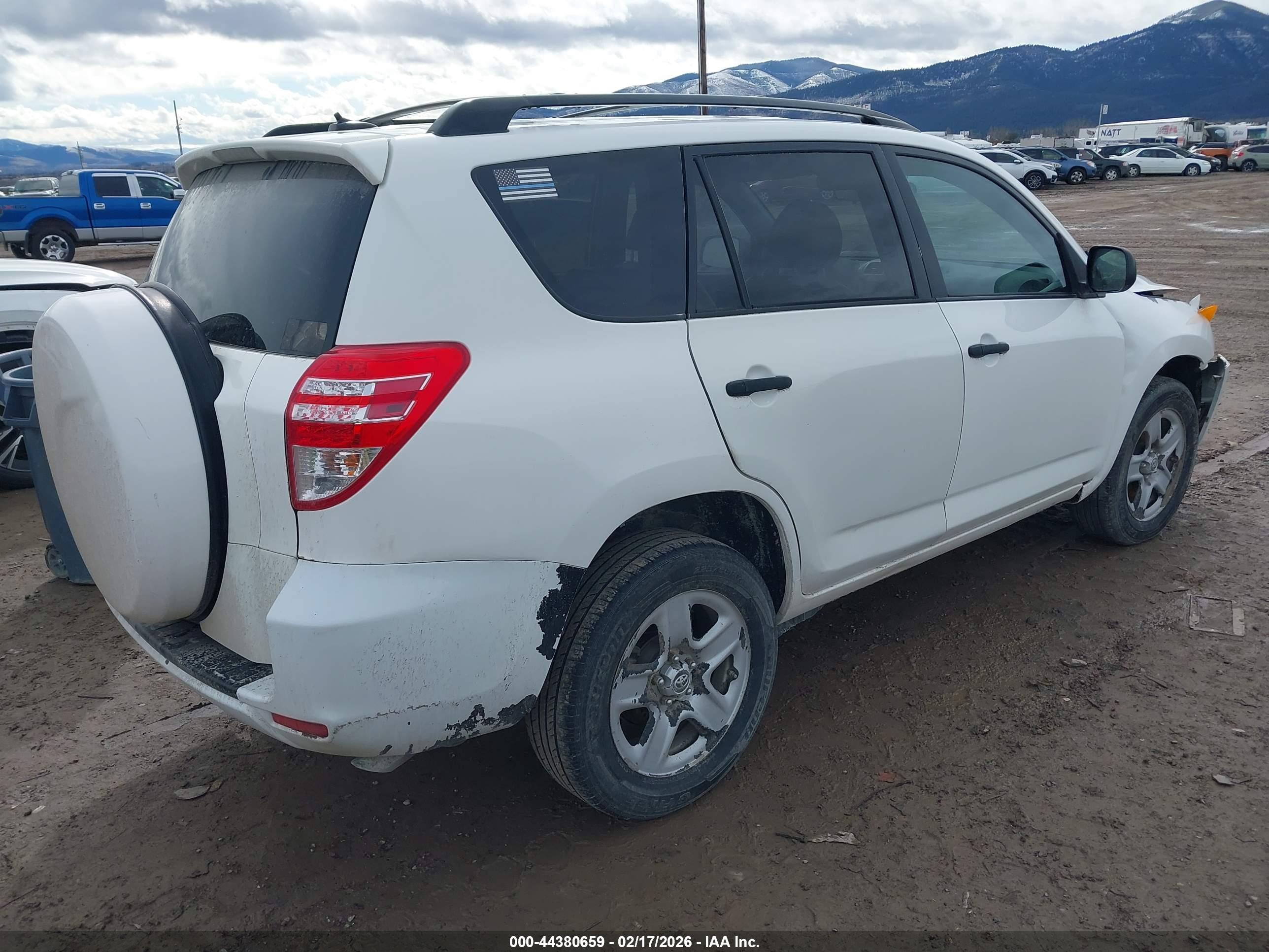 TOYOTA RAV4 image 4