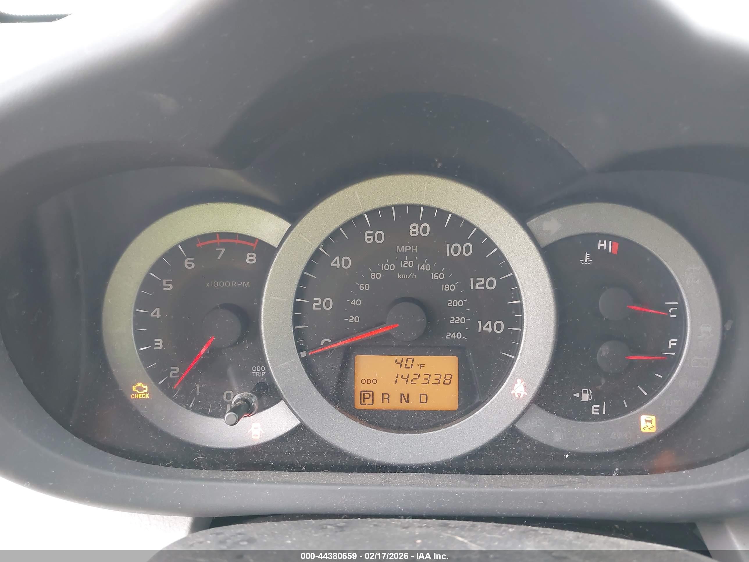 TOYOTA RAV4 image 7