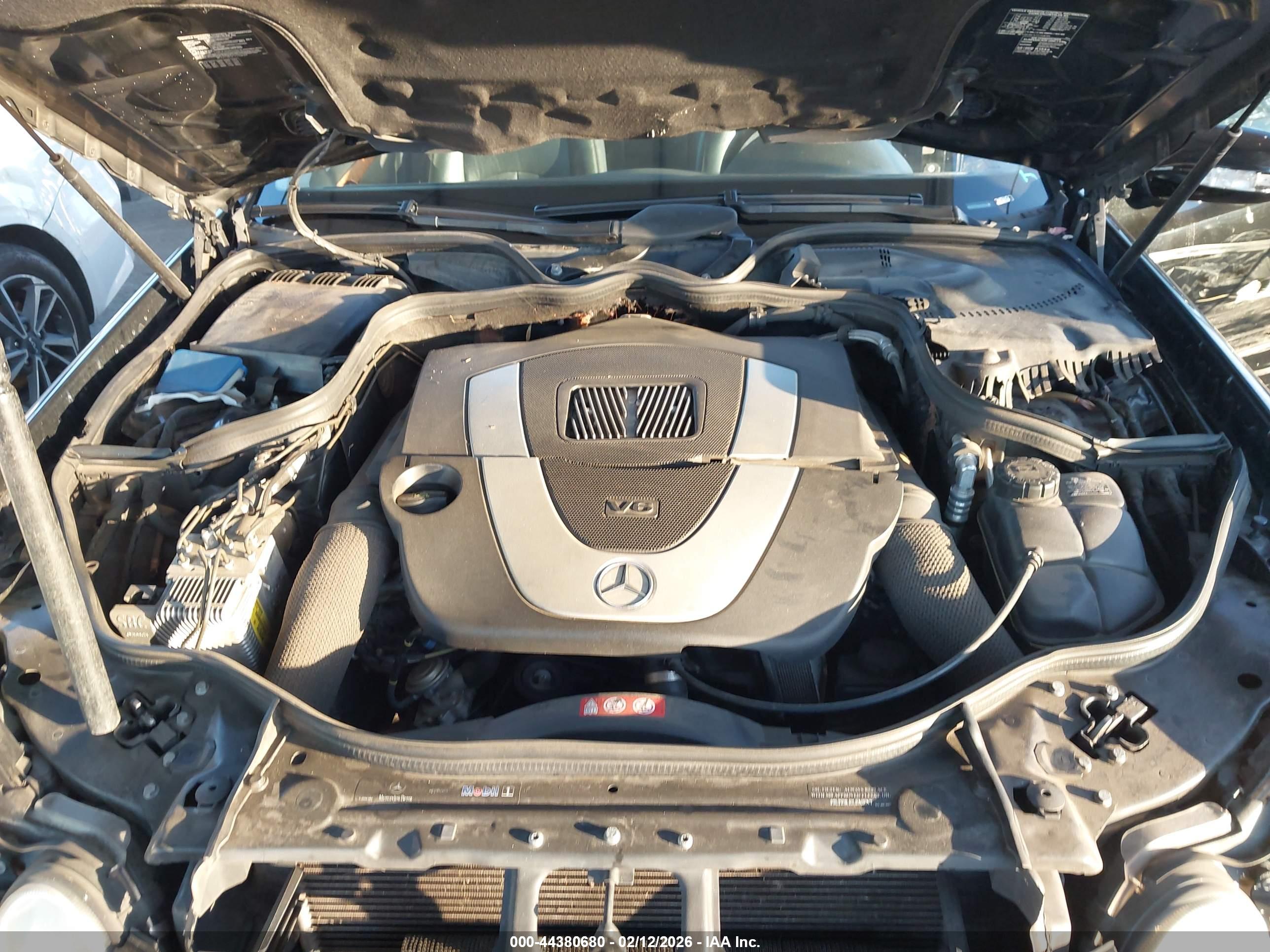 MERCEDES-BENZ E image 10