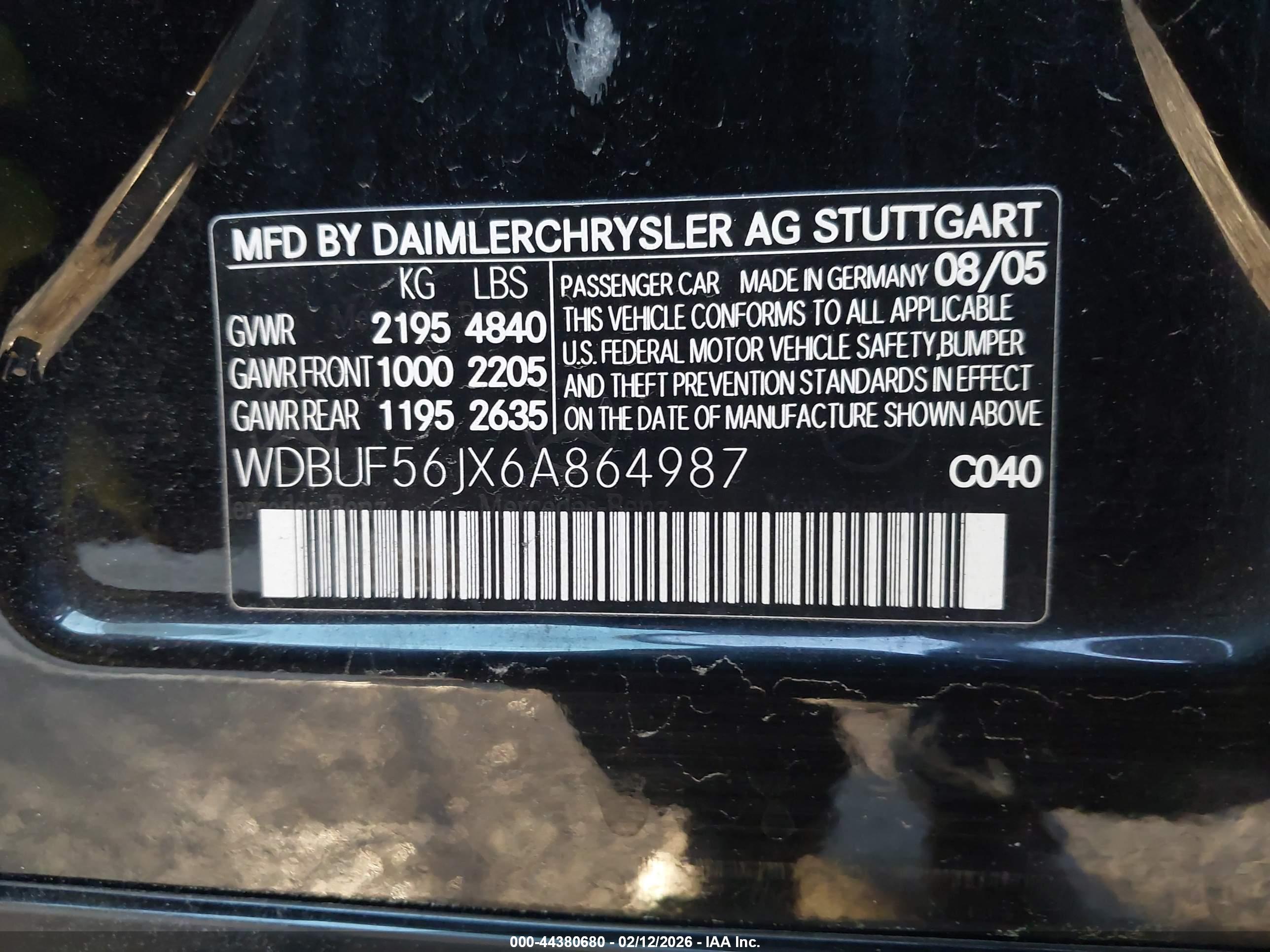 MERCEDES-BENZ E image 9