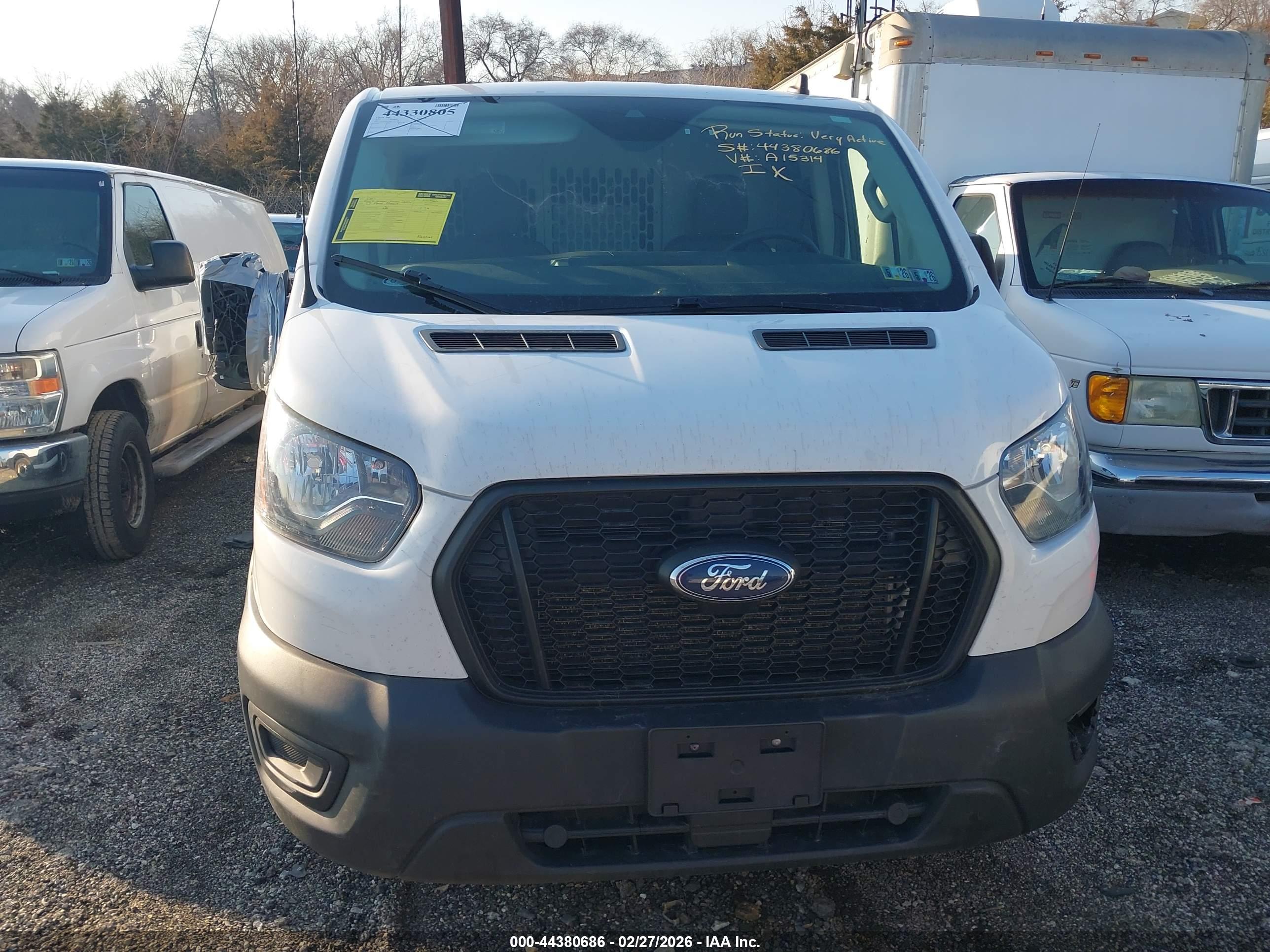 FORD TRANSIT-150 image 6