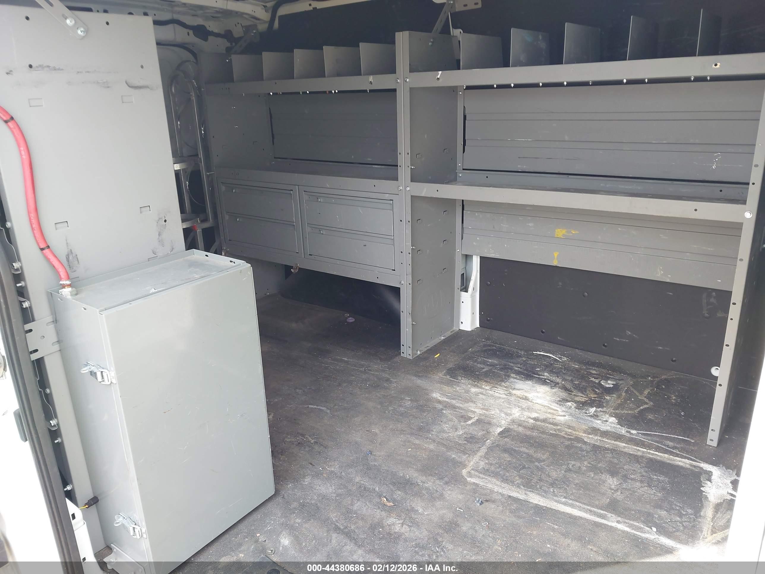FORD TRANSIT-150 image 8