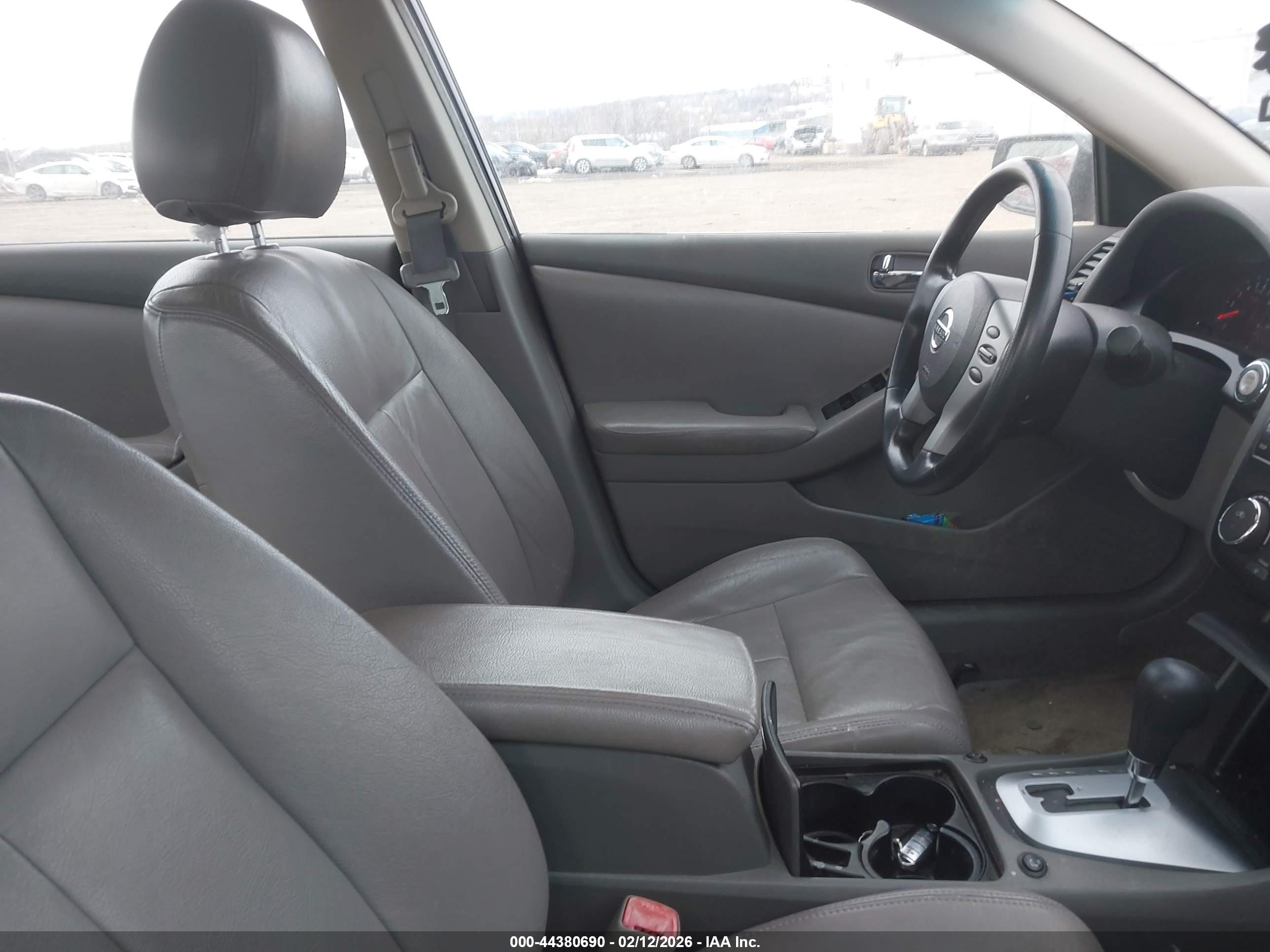 NISSAN ALTIMA image 5