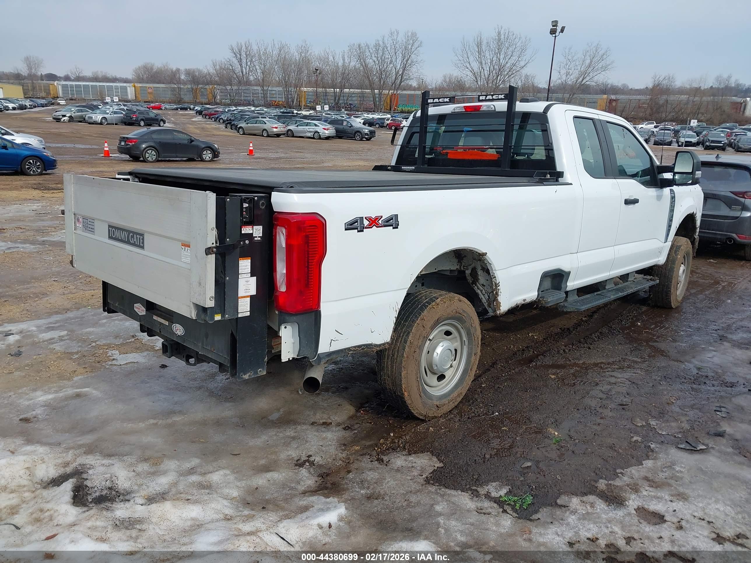 FORD F-250 image 4