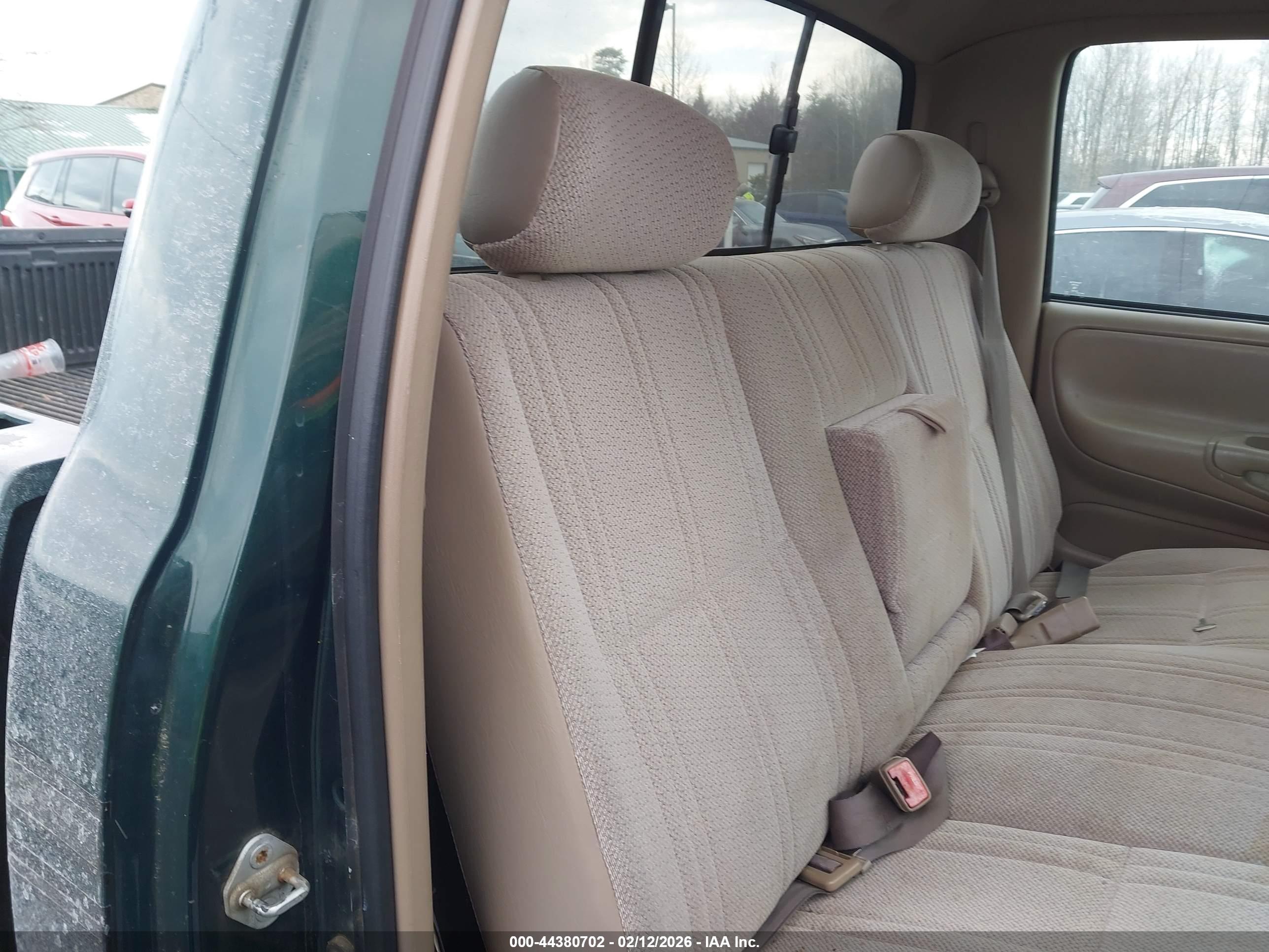 TOYOTA TUNDRA image 8