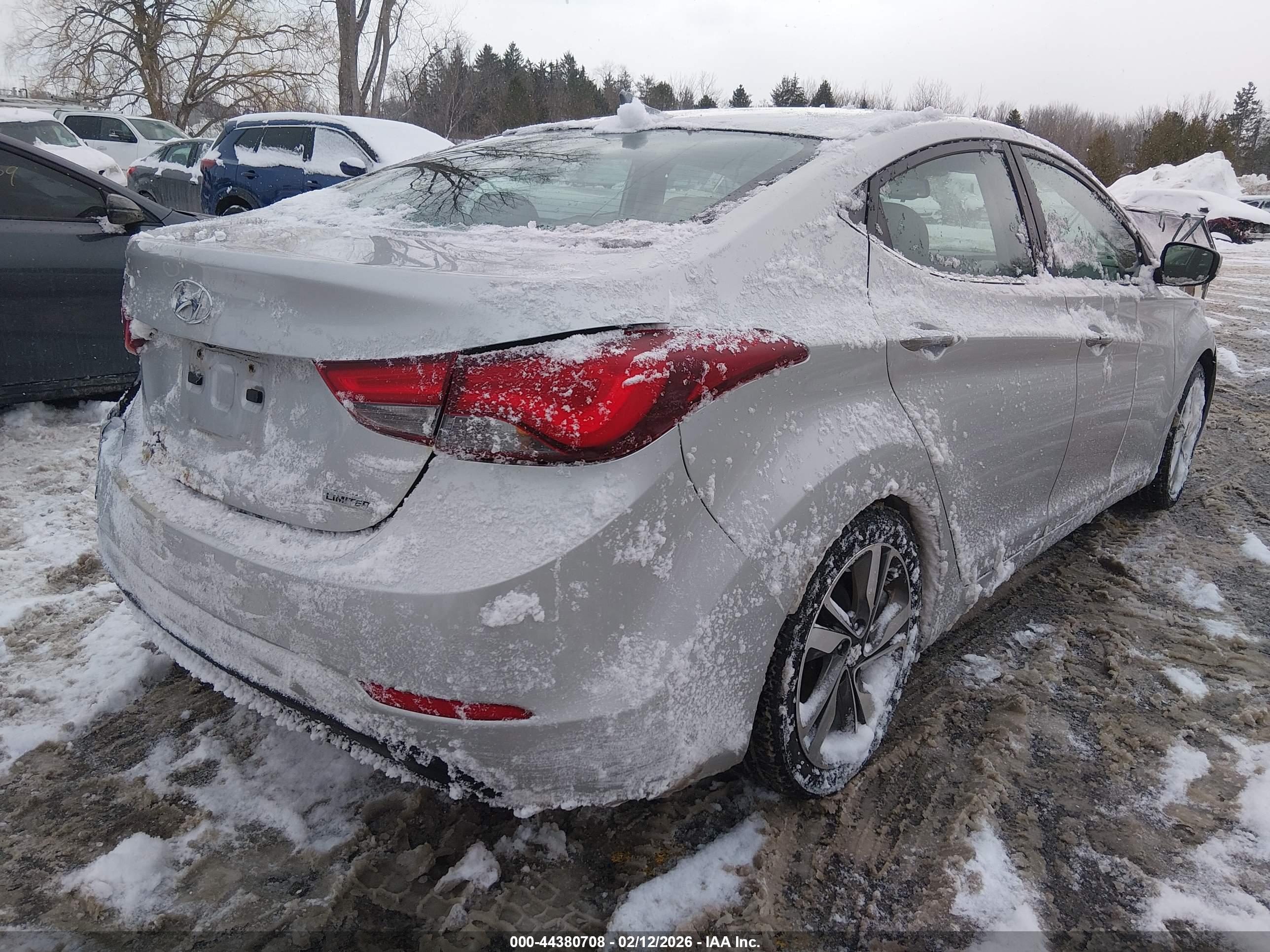 HYUNDAI ELANTRA image 4