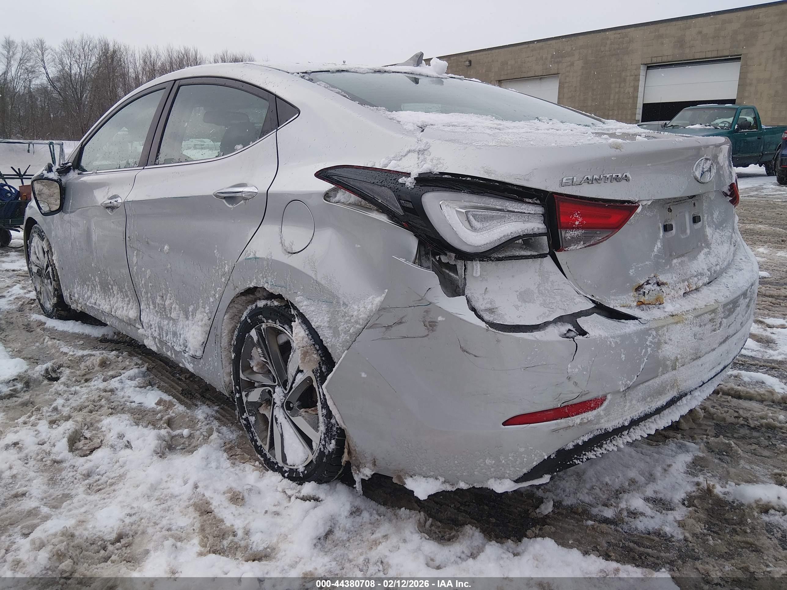 HYUNDAI ELANTRA image 6