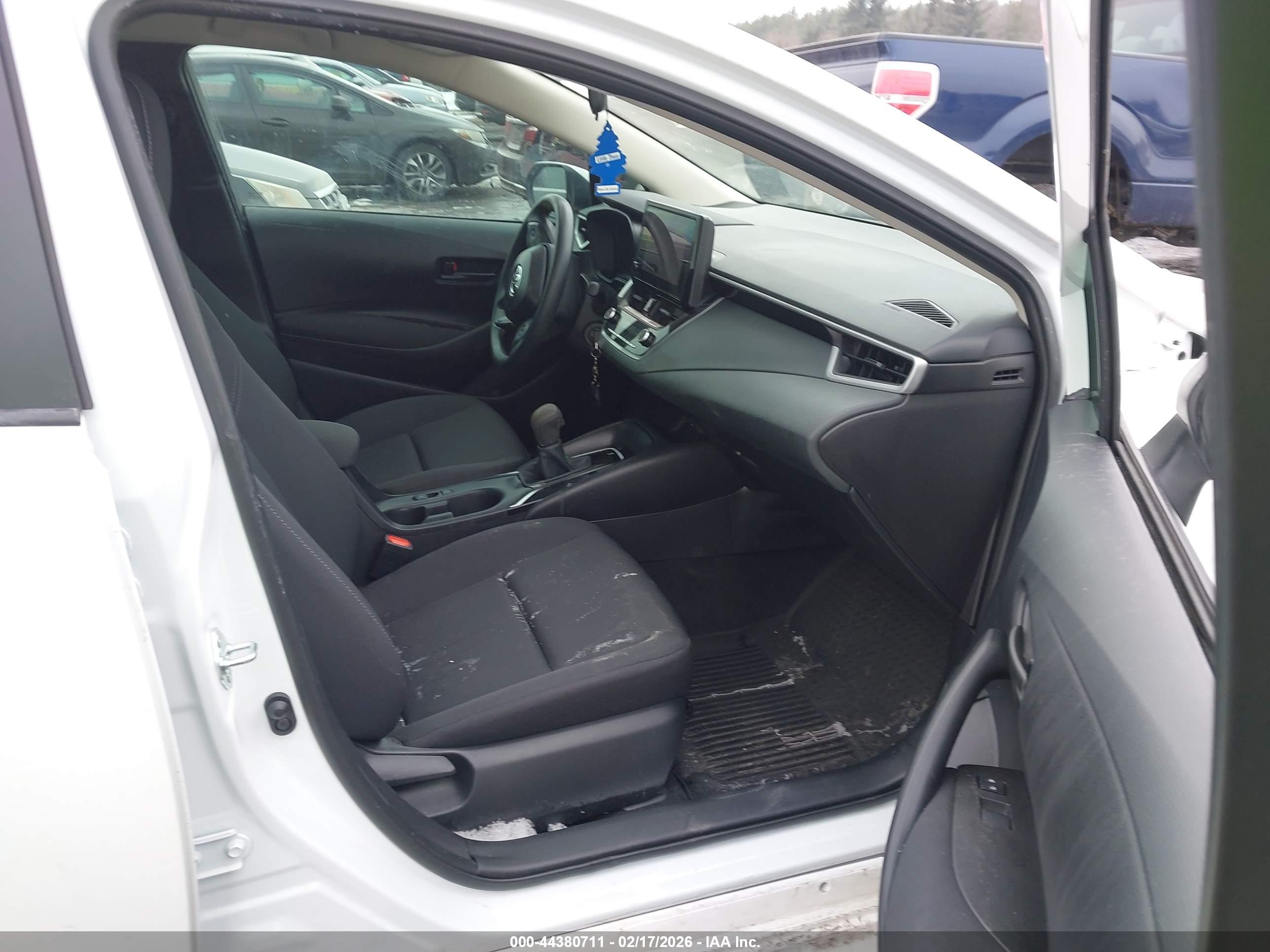 TOYOTA COROLLA image 5