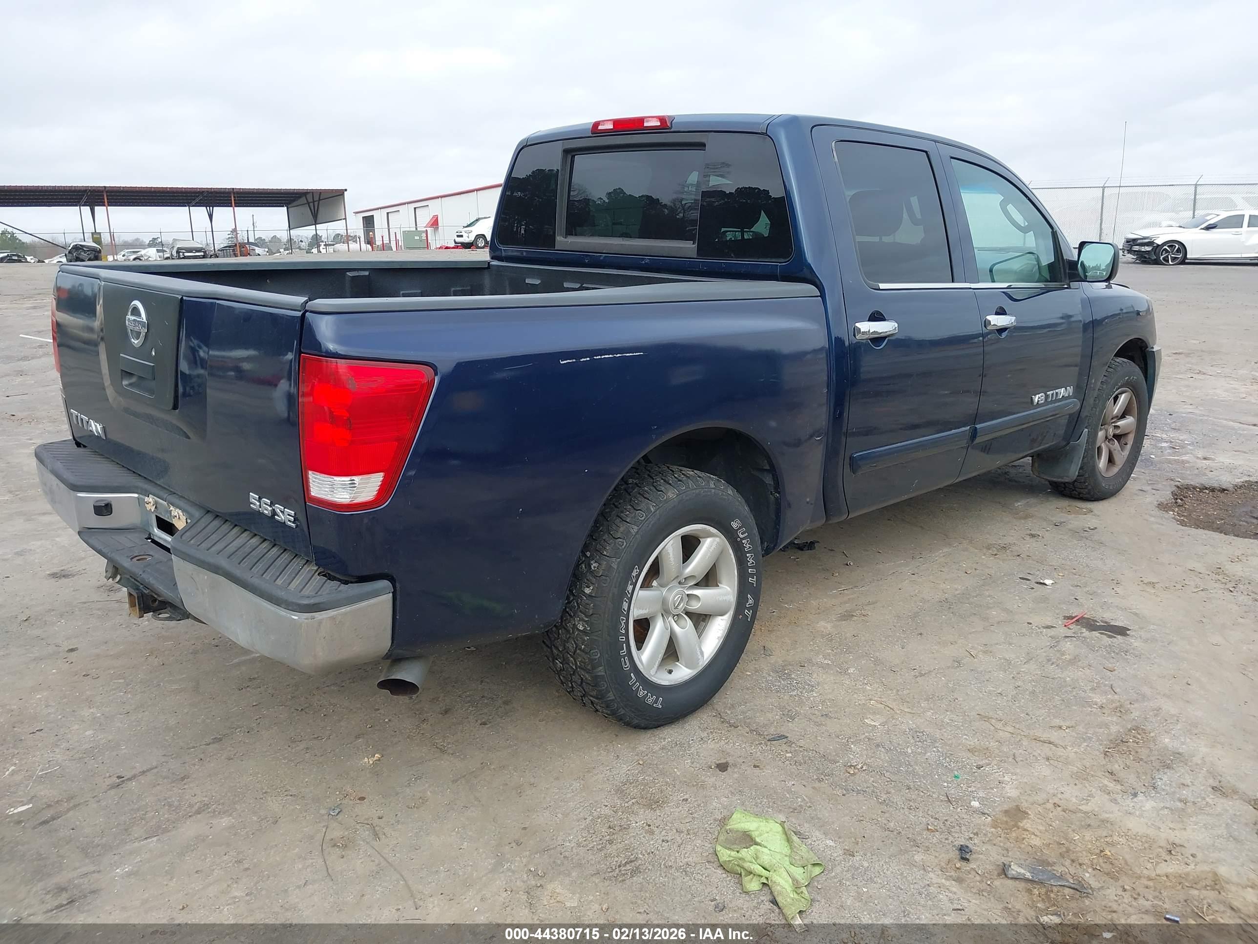 NISSAN TITAN image 4