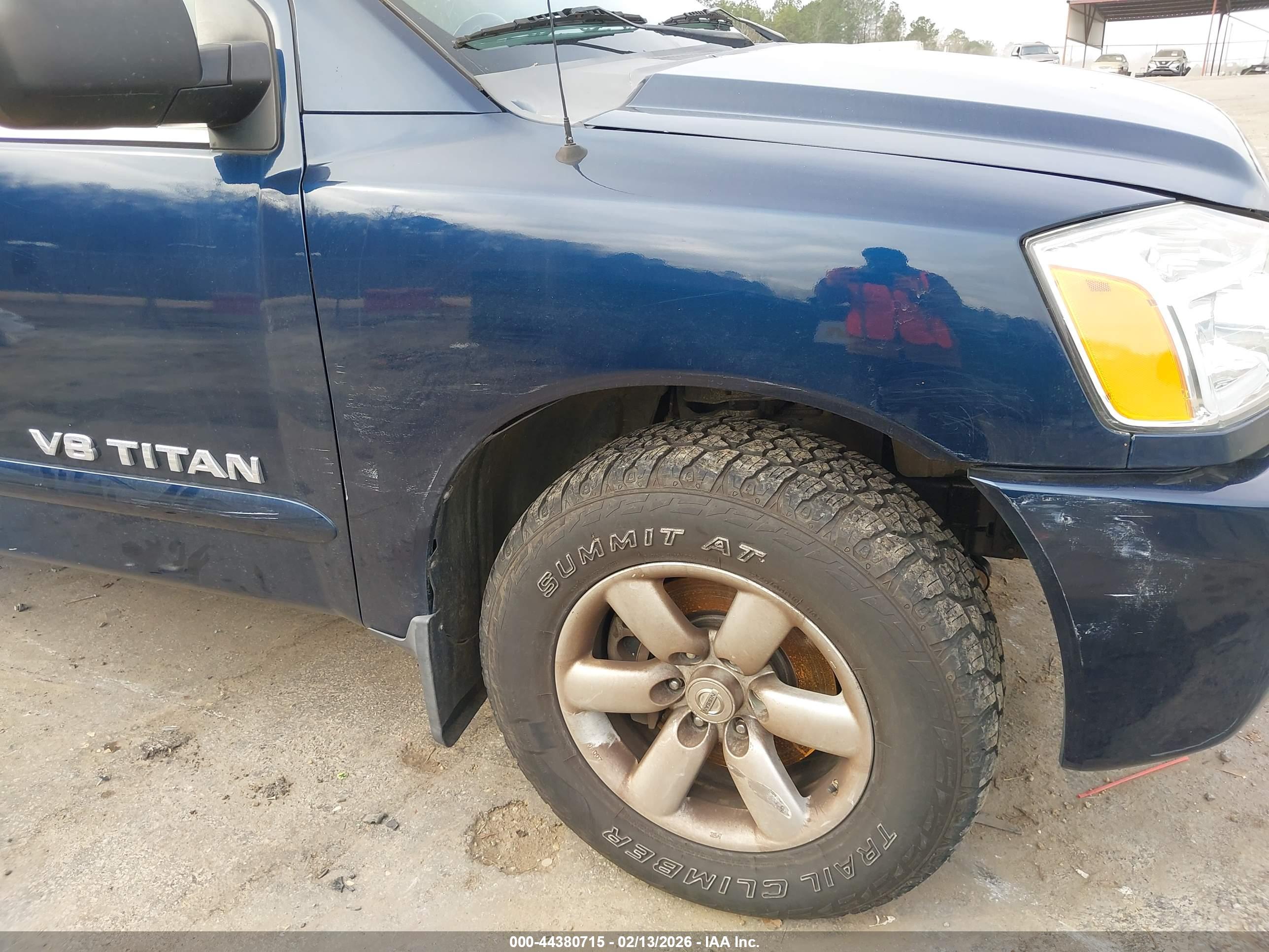 NISSAN TITAN image 6