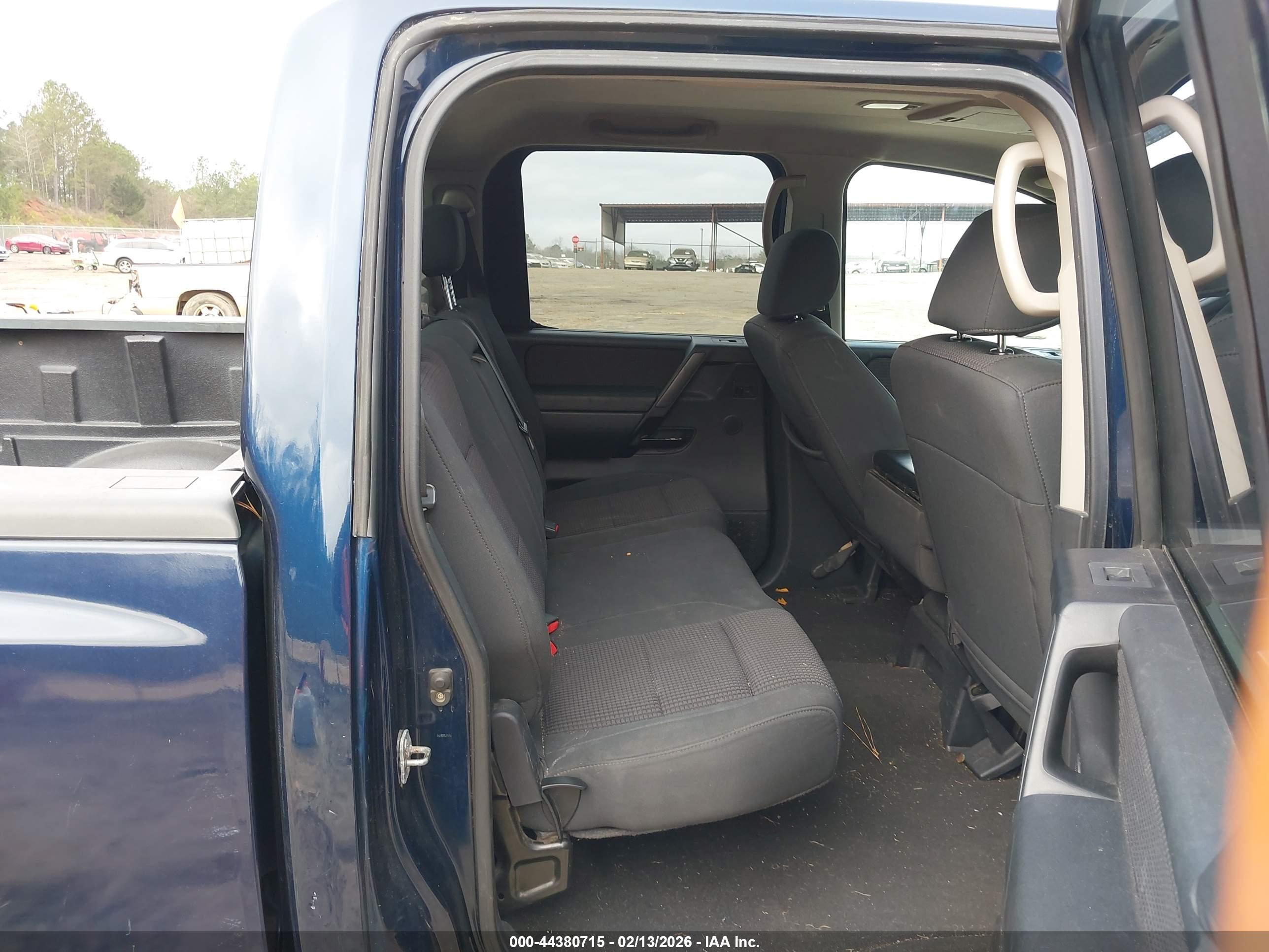NISSAN TITAN image 8