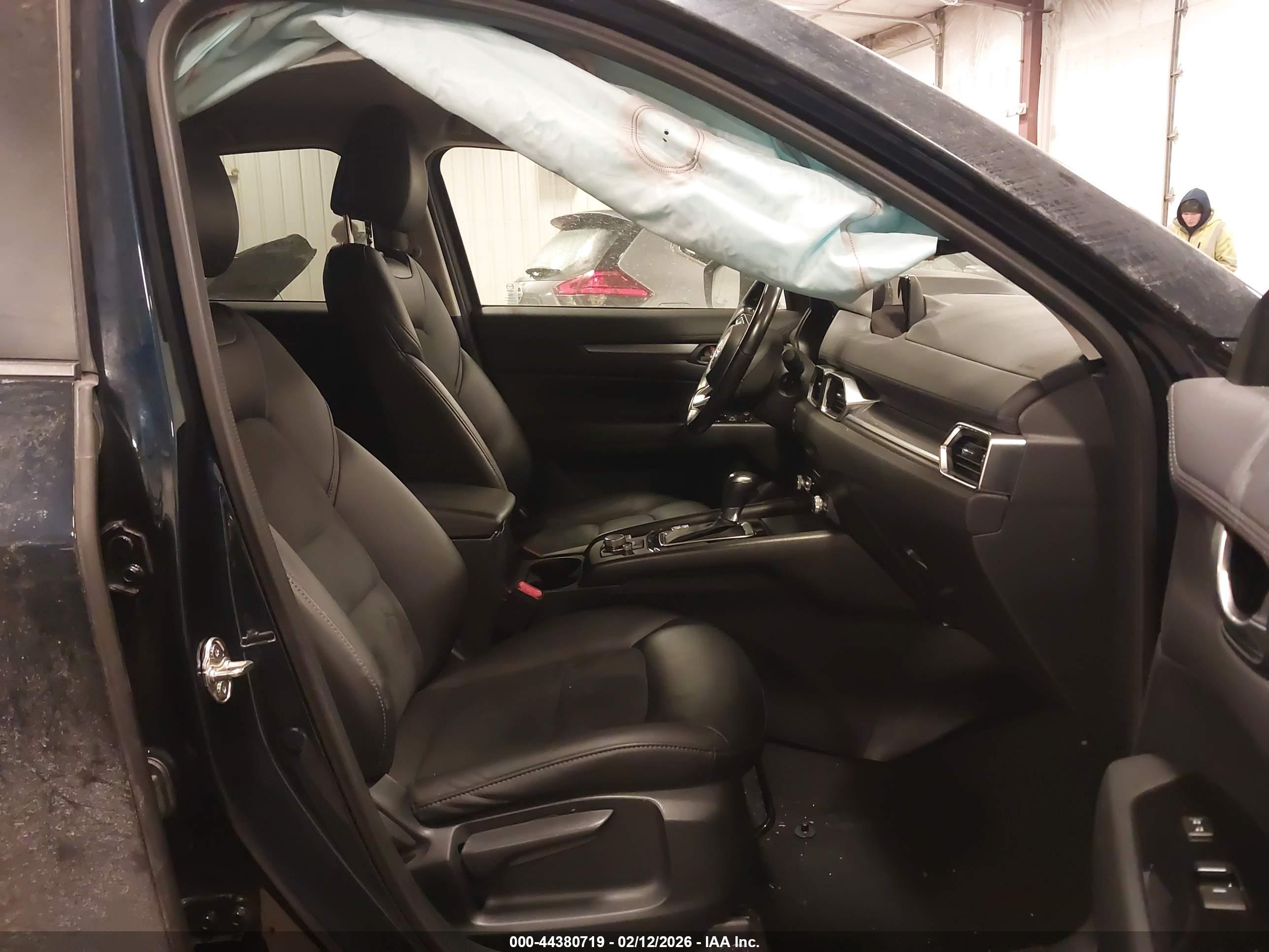 MAZDA CX-5 image 5