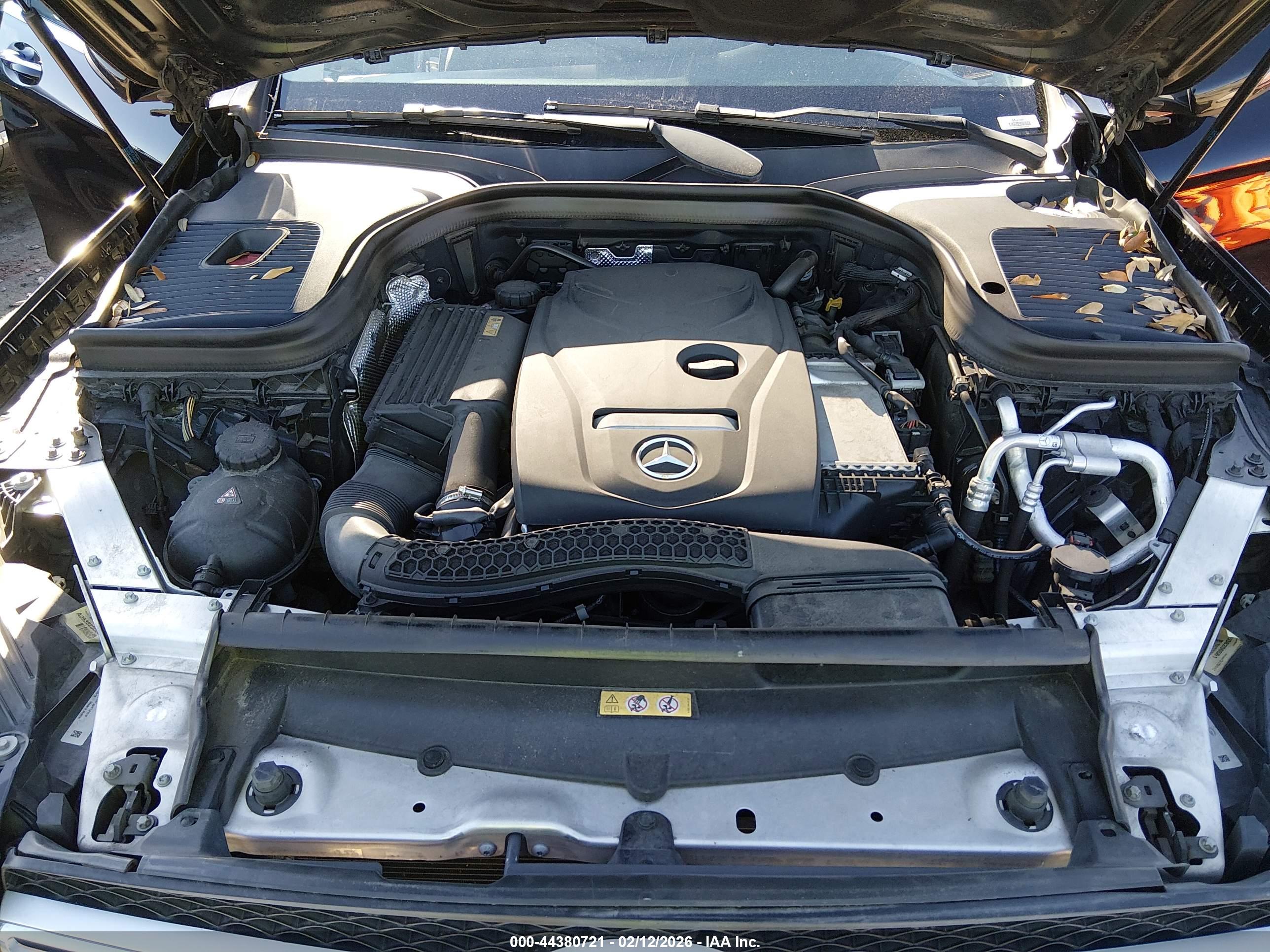 MERCEDES-BENZ GLC image 10