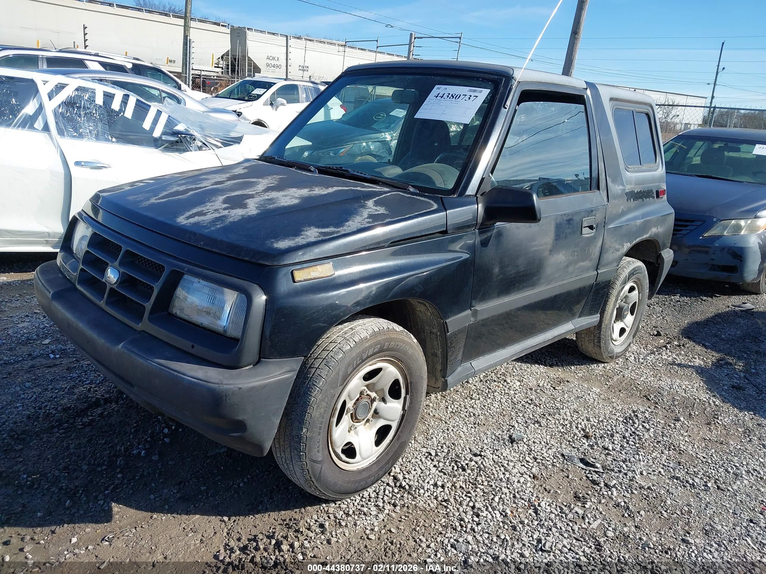 CHEVROLET TRACKER image 2