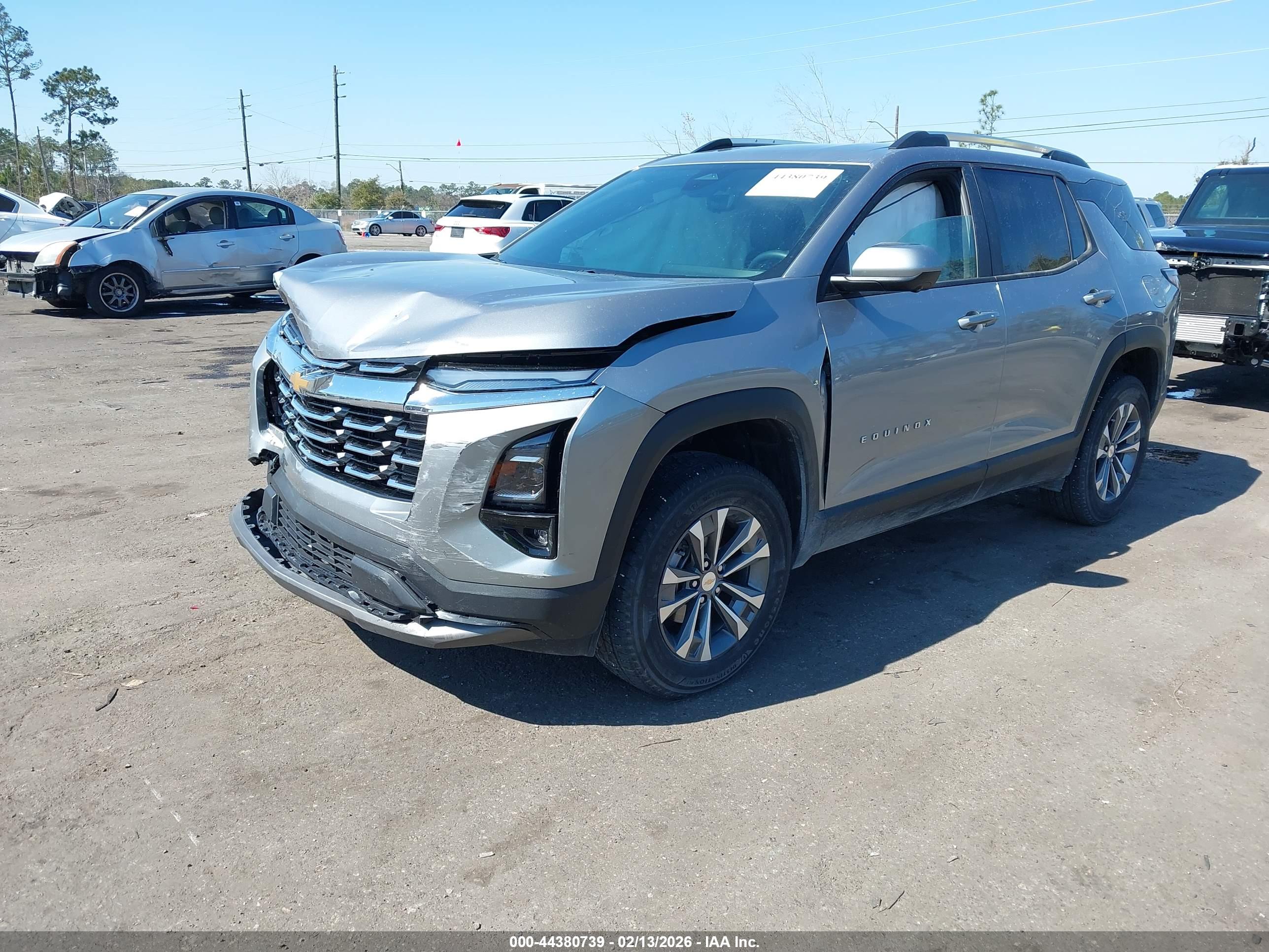 CHEVROLET EQUINOX image 2