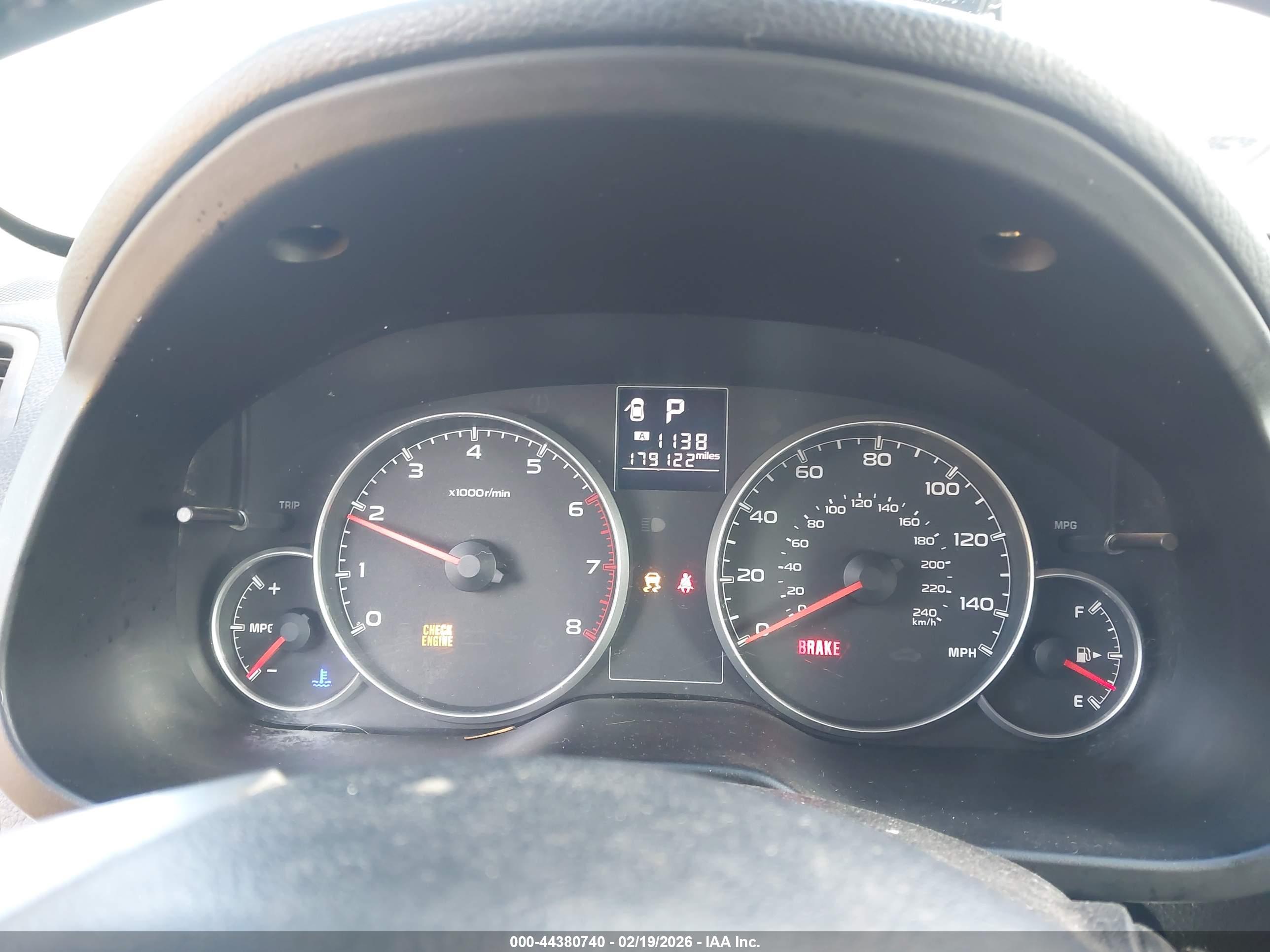 SUBARU OUTBACK image 7