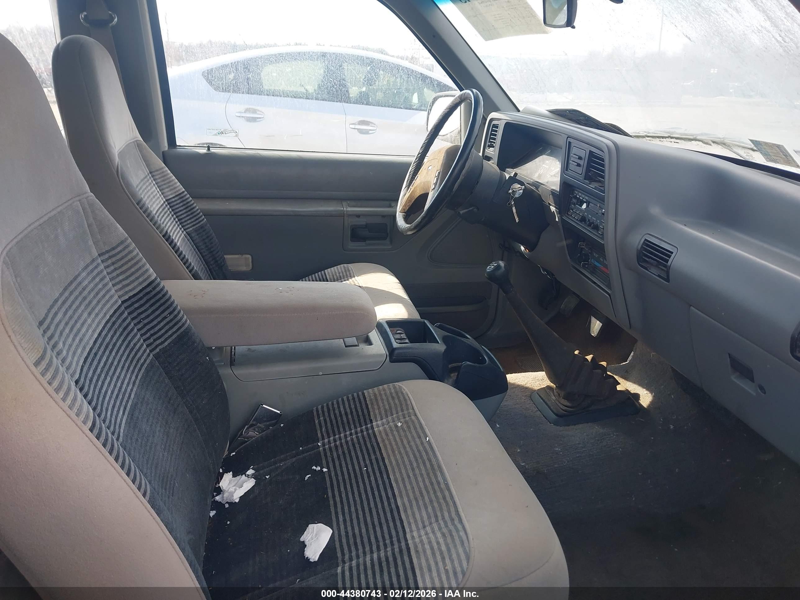 FORD EXPLORER image 5